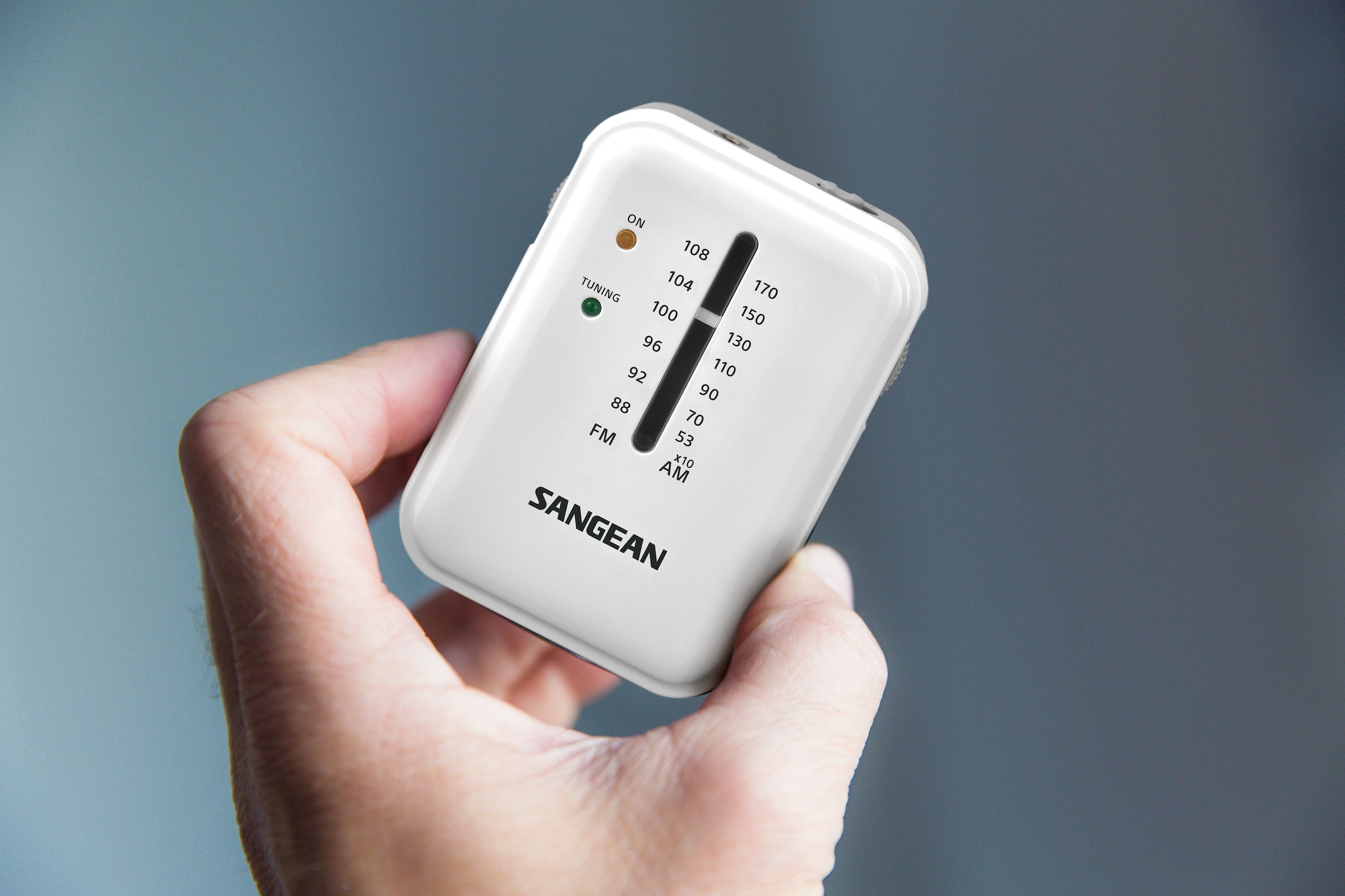Sangean Radio »SR-32 (Pocket 320)«, (FM-Tuner-AM-Tuner), Ohrhörer im Lieferumfang