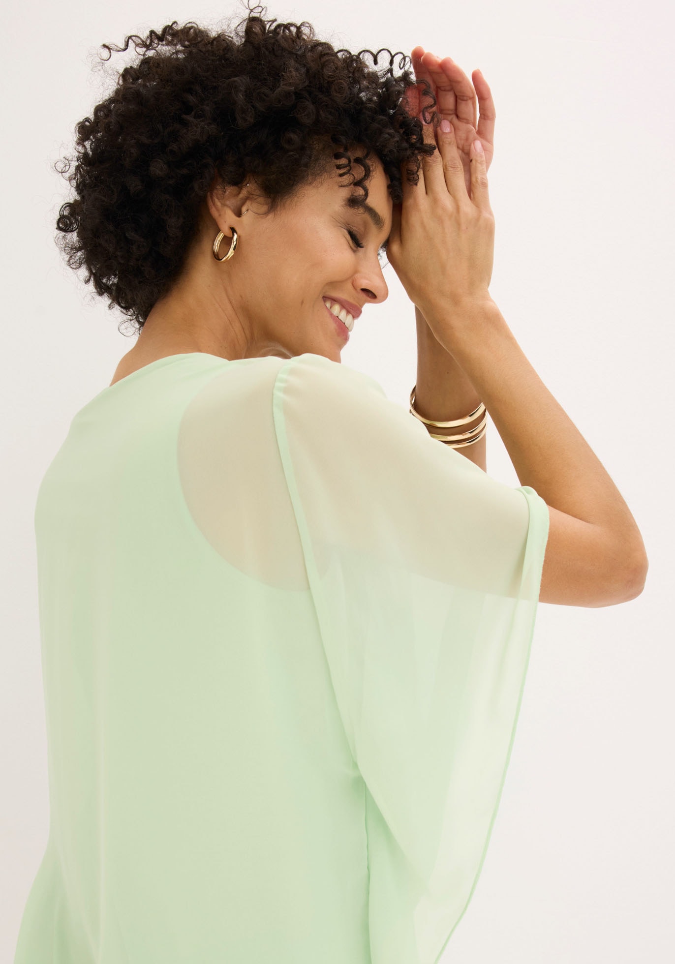 bonprix Chiffonbluse »Chiffonbluse mit Untertop« Oversize-Passform, für festliche Anlässe, mit elastischem Bund
