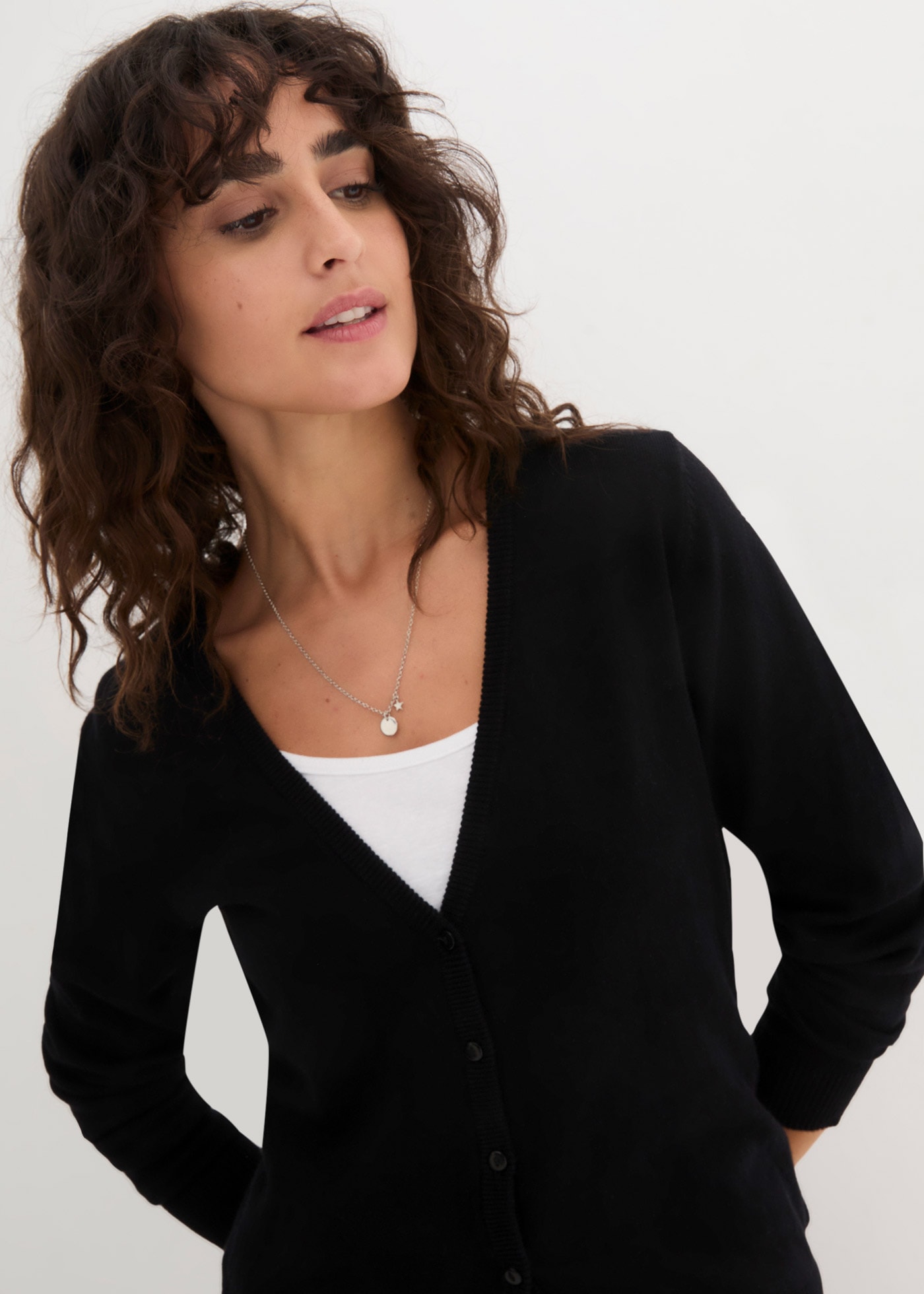 bonprix Strickjacke in Basic-Form, mit hohem Baumwollanteil