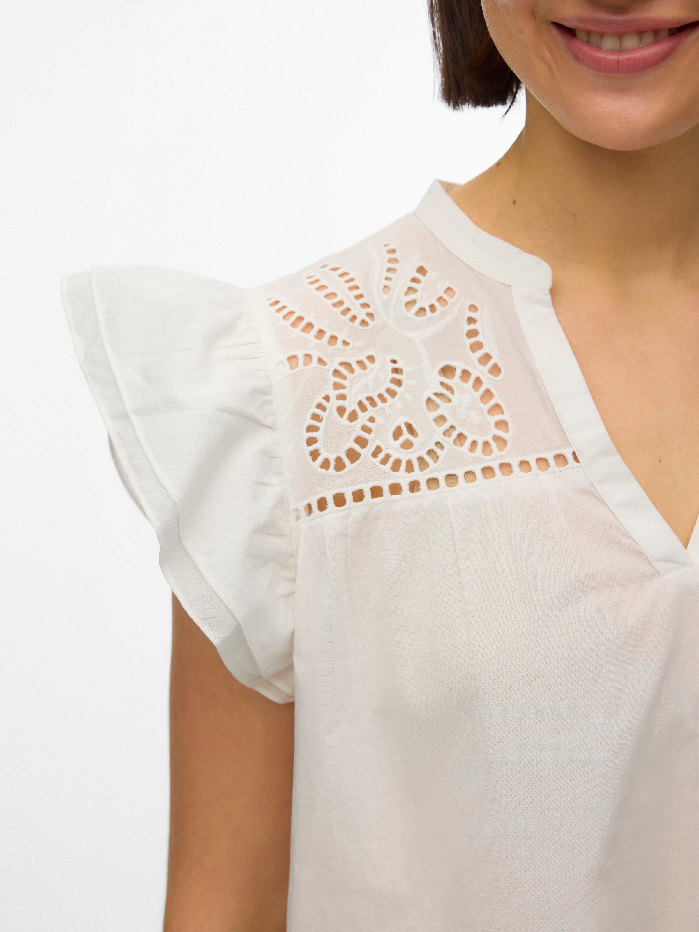 Vero Moda Kurzarmbluse »VMLINE SS V-NECK TOP WVN NOOS« Baumwolle, Lochstickerei