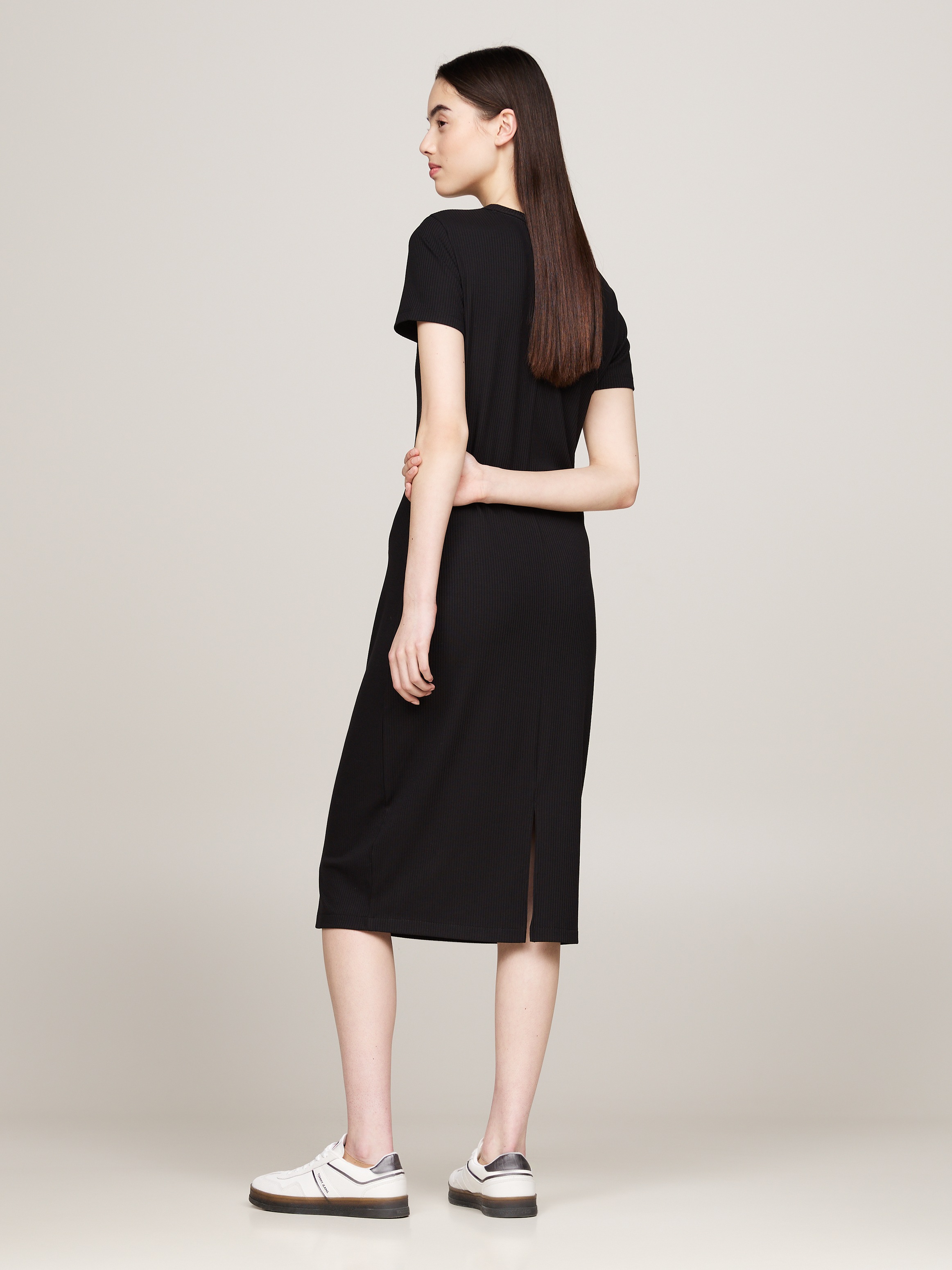 Tommy Jeans Jerseykleid, mit gerippter Struktur, Logostickerei