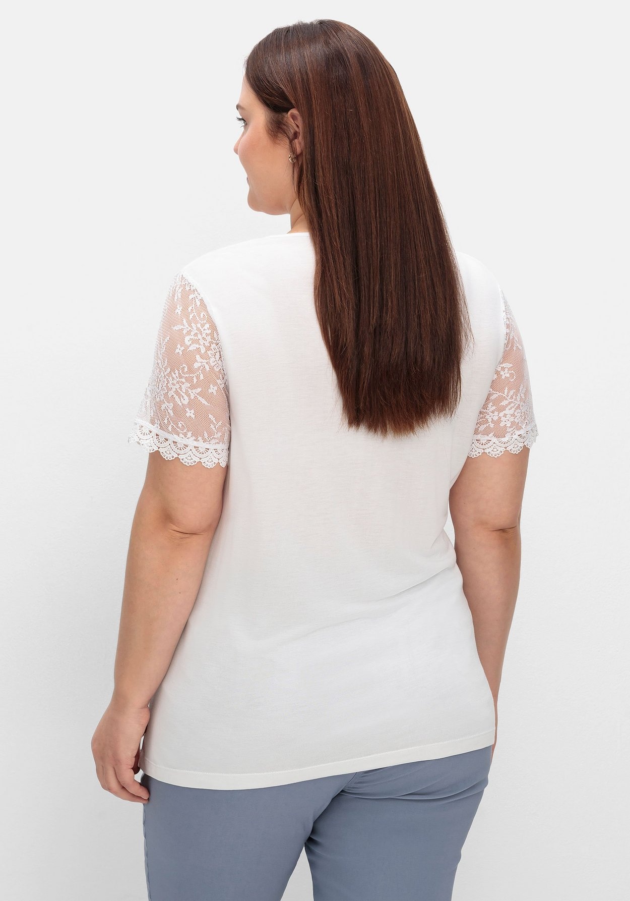 Sheego Spitzenshirt »Shirt mit Rundhalsausschnitt«