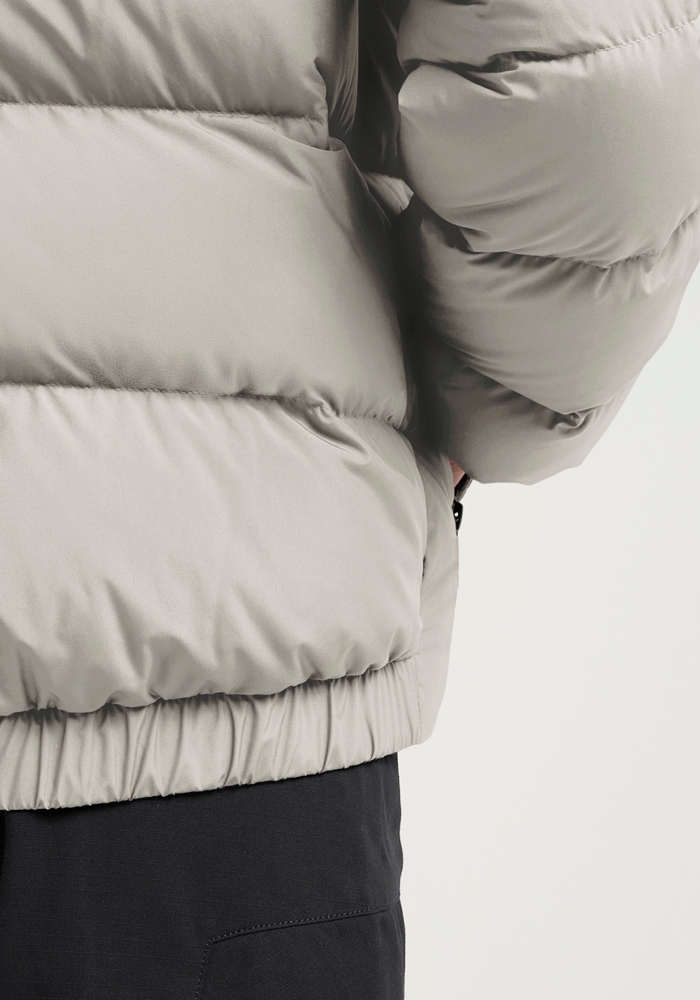 Jack Wolfskin Daunenjacke »FROZEN PALACE JKT W RDS«, mit Kapuze