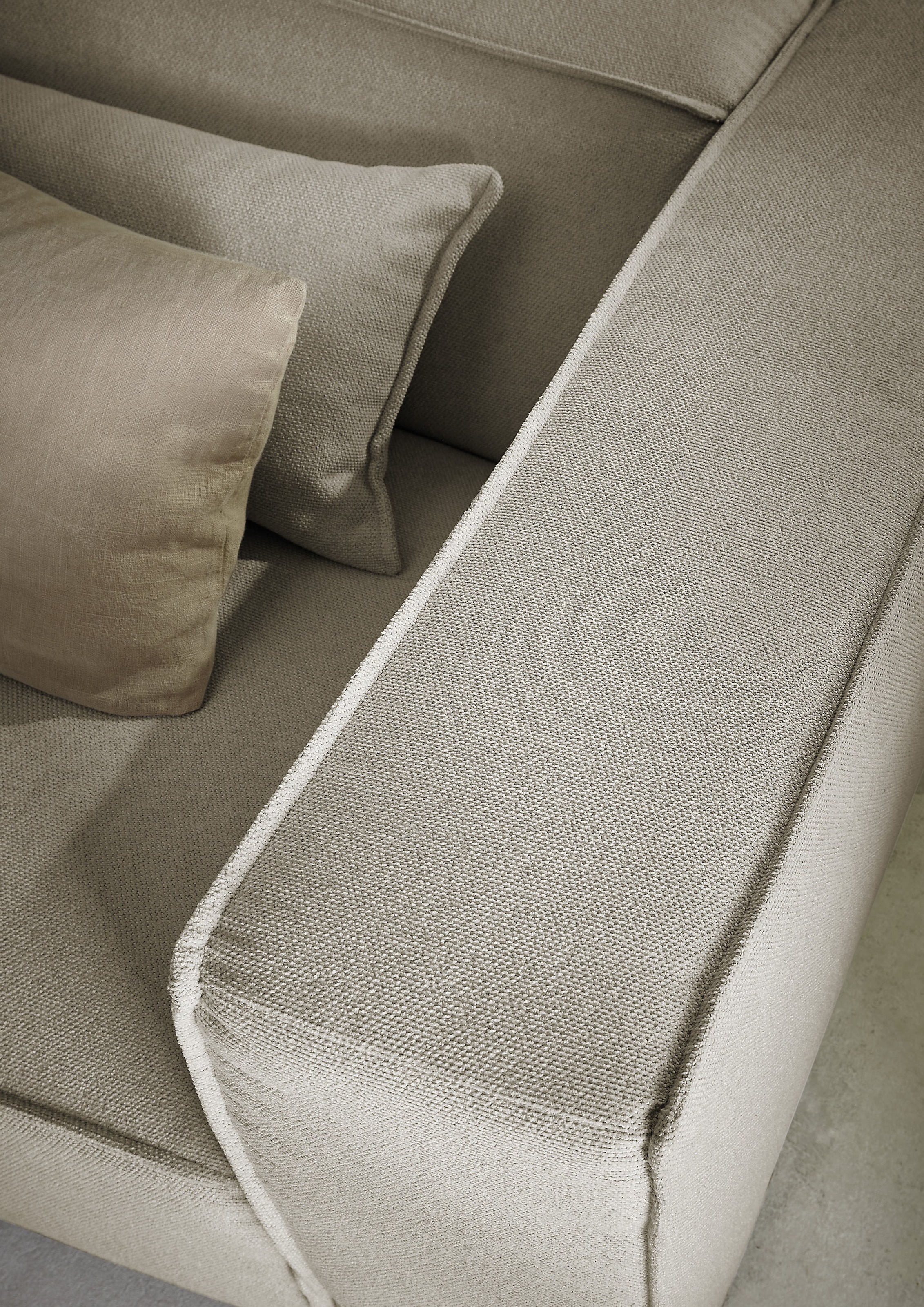 LeGer Home by Lena Gercke Ecksofa »PIARA mit Kedernaht in Cord oder Leinenoptik, moderne Couch in L-Form«, wahlweise Ottomane rechts/links, schwarze Füße, bequemer Sitzkomfort