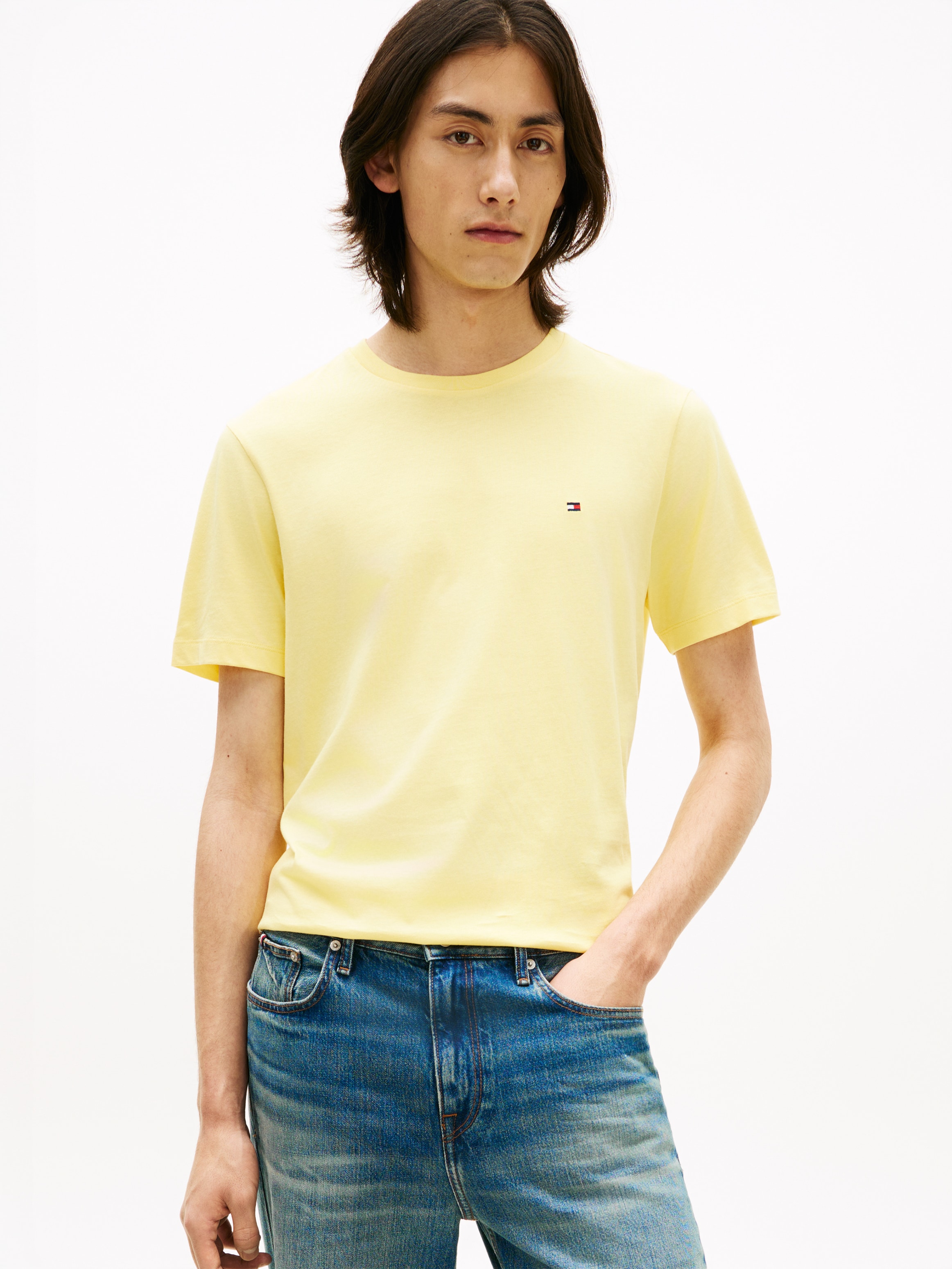 Tommy Hilfiger T-Shirt »ESSENTIAL REGULAR FIT SOLID  mit Stickerei« unifarben, casual, Baumwolle, Rundhals