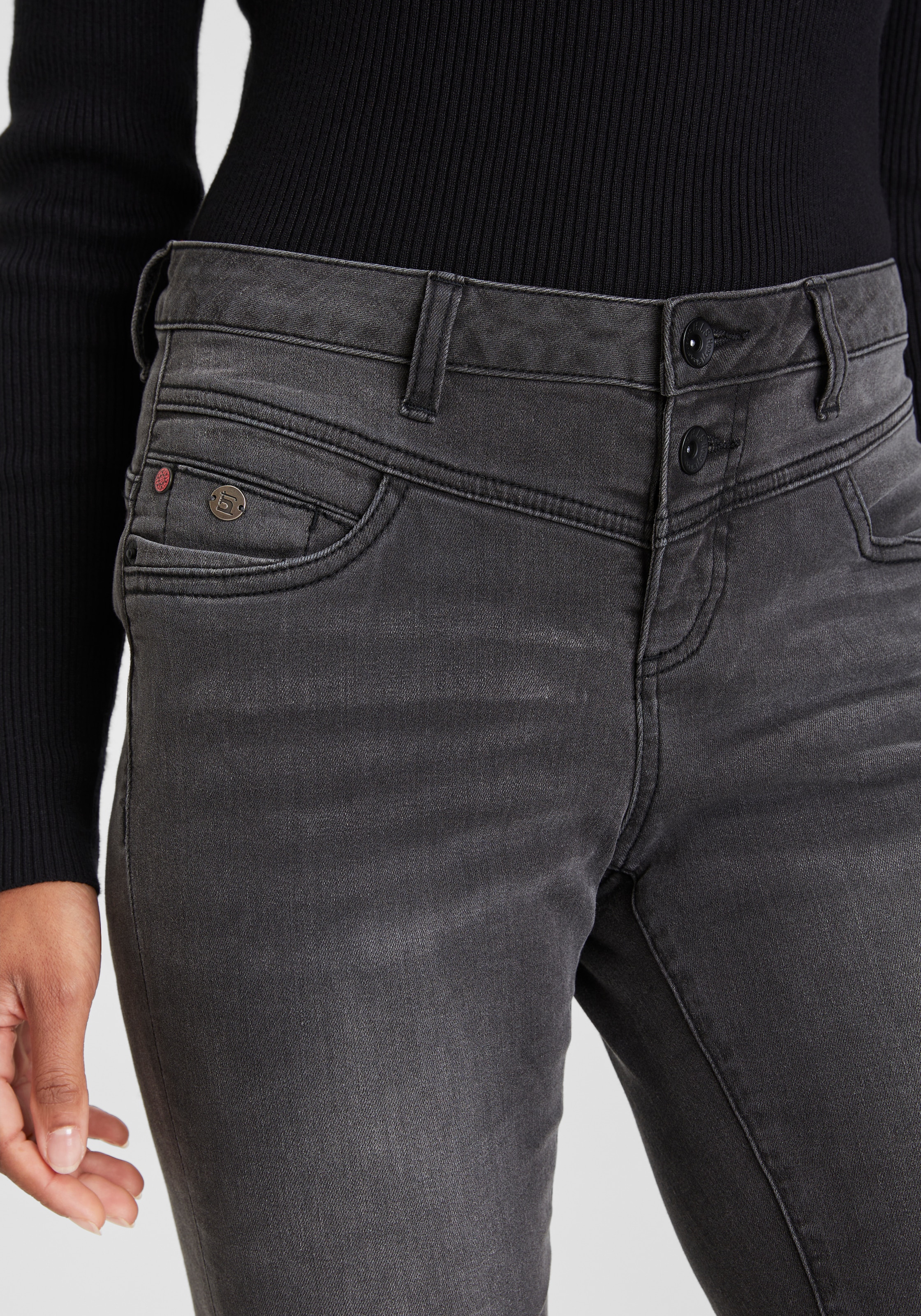 H.I.S 5-Pocket-Jeans »djunaHS«, ökologische, wassersparende Produktion  durch Ozon Wash kaufen online bei OTTO
