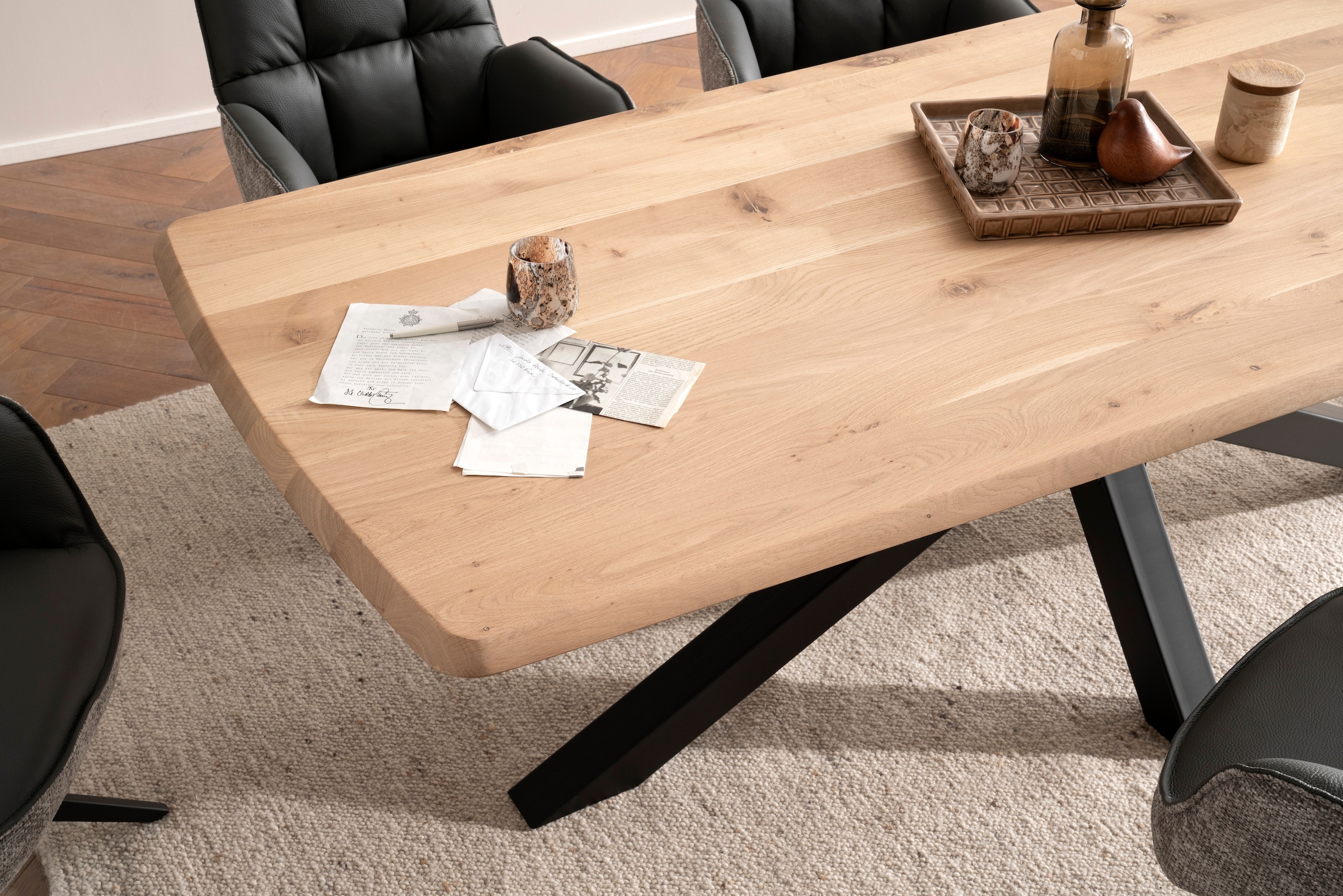 Home affaire Esstisch »Ottawa« moderner Esstisch aus massiver Eiche mit robustem Metallgestell