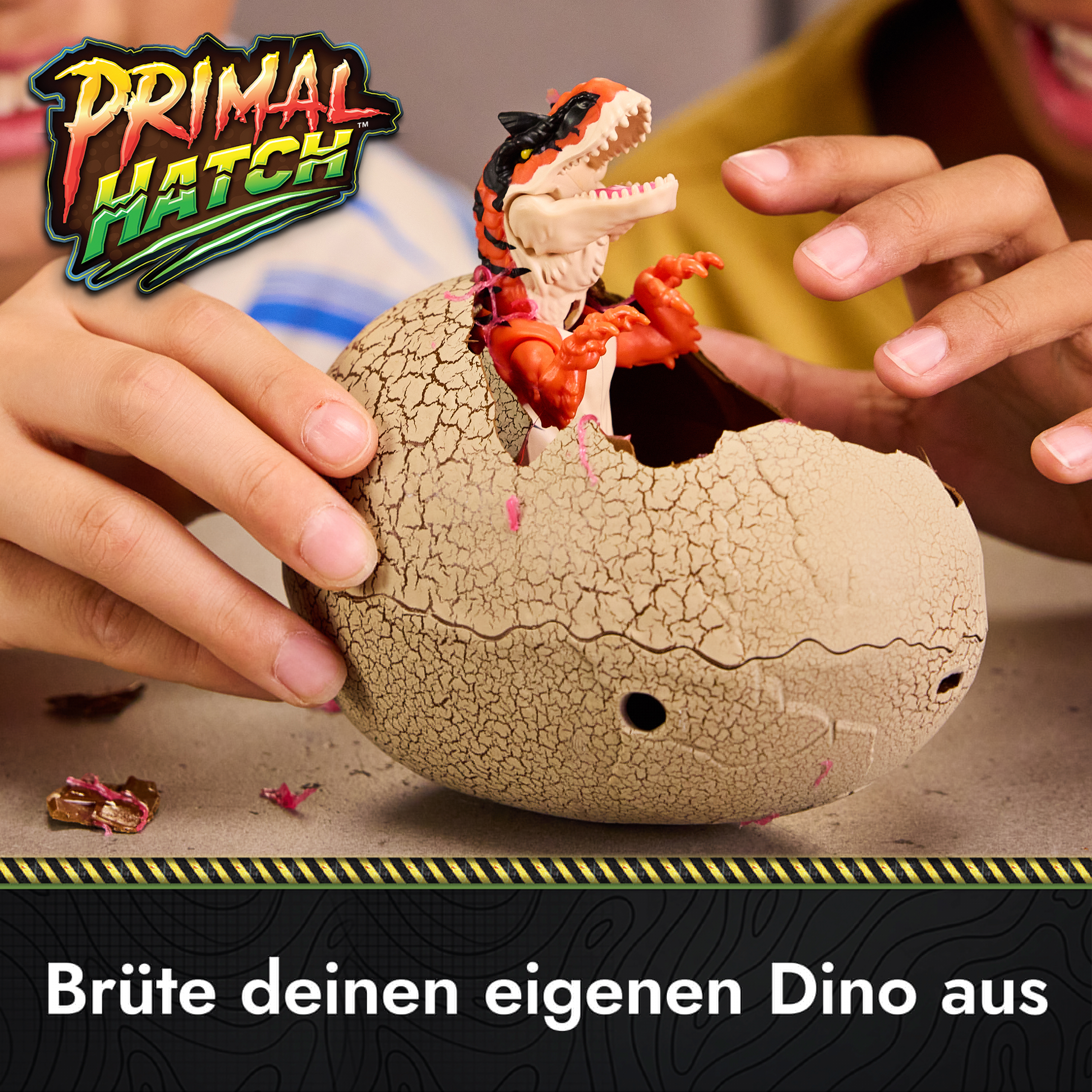 Spin Master Spielfigur »Primal Hatch Hybrid Dinos - Dino Actionfigur im Ei« mit Schlüpffunktion; Variante nicht wählbar