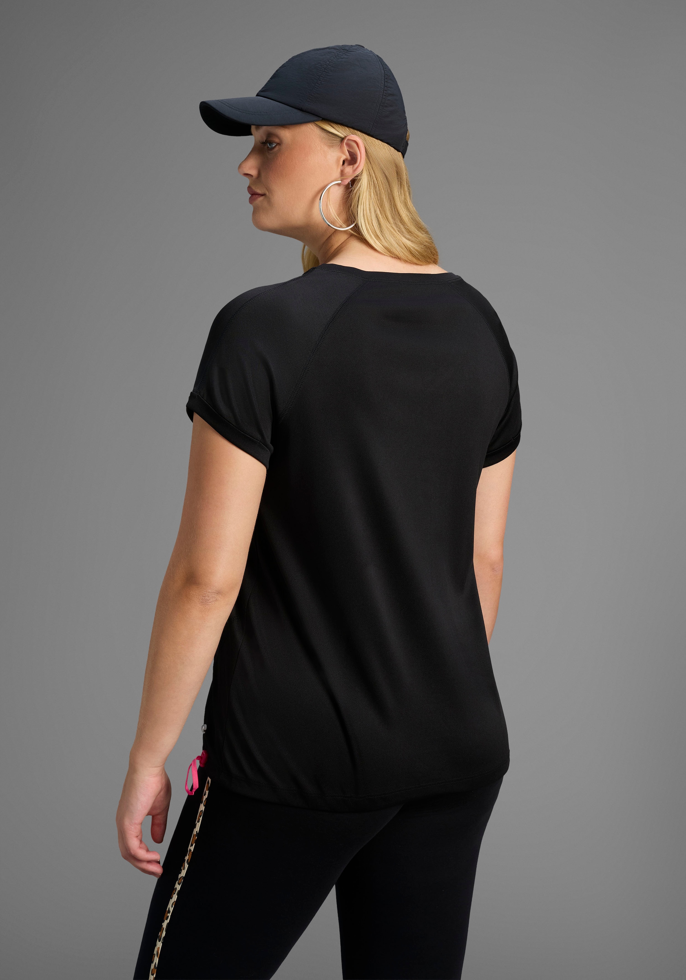 KangaROOS Funktionsshirt Kurzarm,  figurumspielend,  mit V-Ausschnitt, große Größen