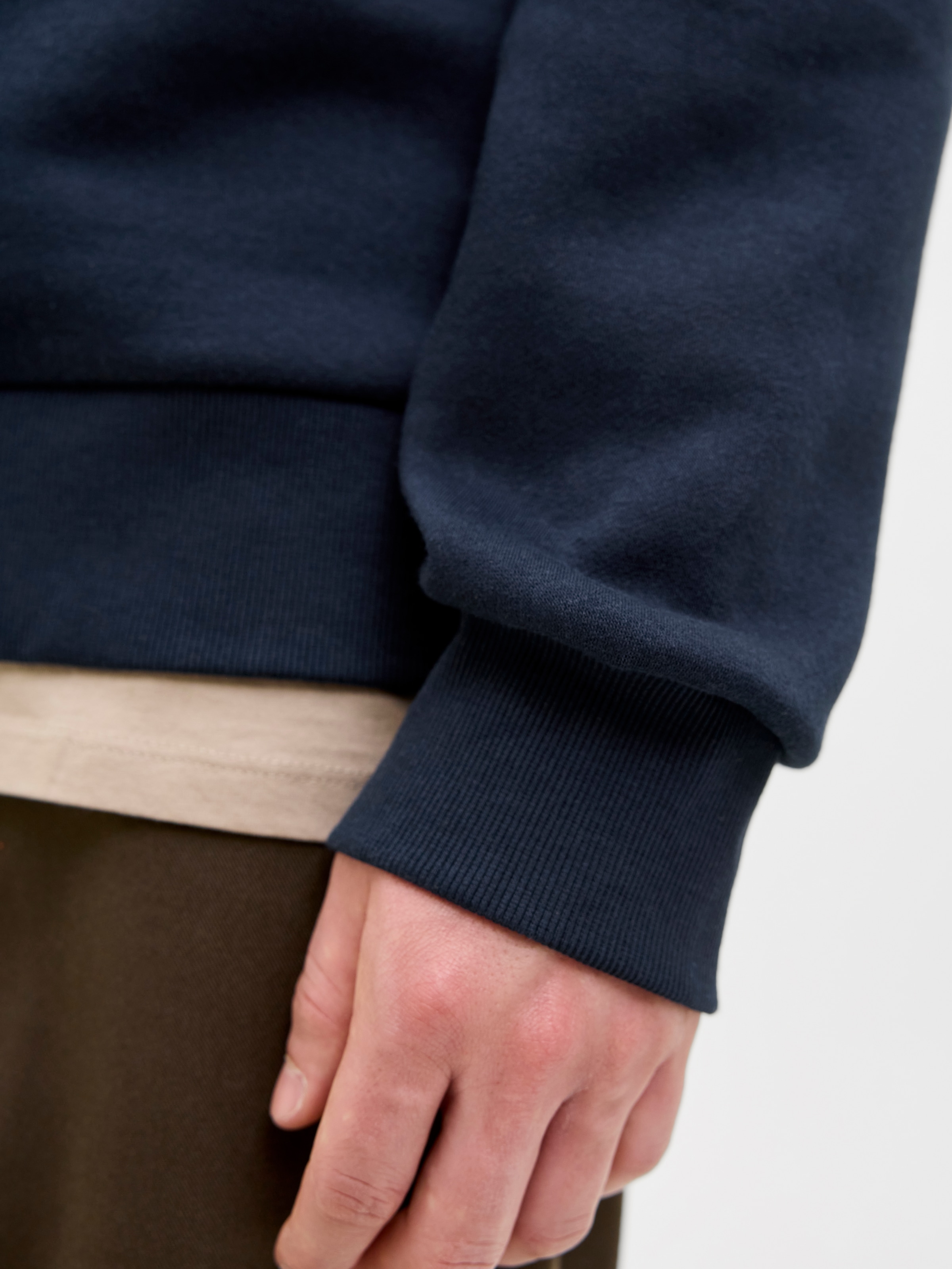 Jack & Jones Kapuzensweatshirt »JJELOGO SWEAT HOOD 2 COL 25/26 NOOS« mit stylischem Print