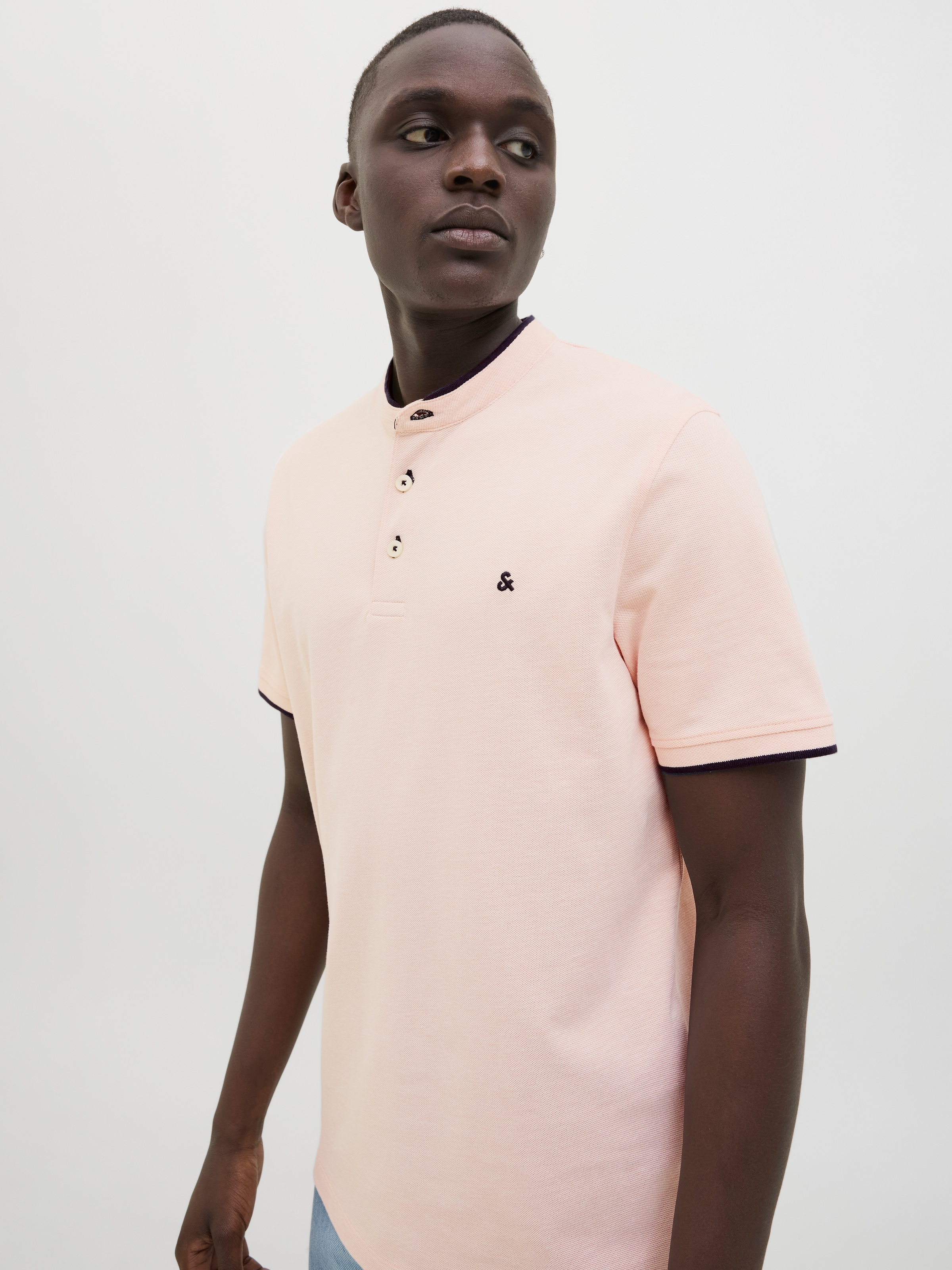 Jack & Jones Poloshirt »JJEPAULOS MAO POLO«, mit Logo Stickerei