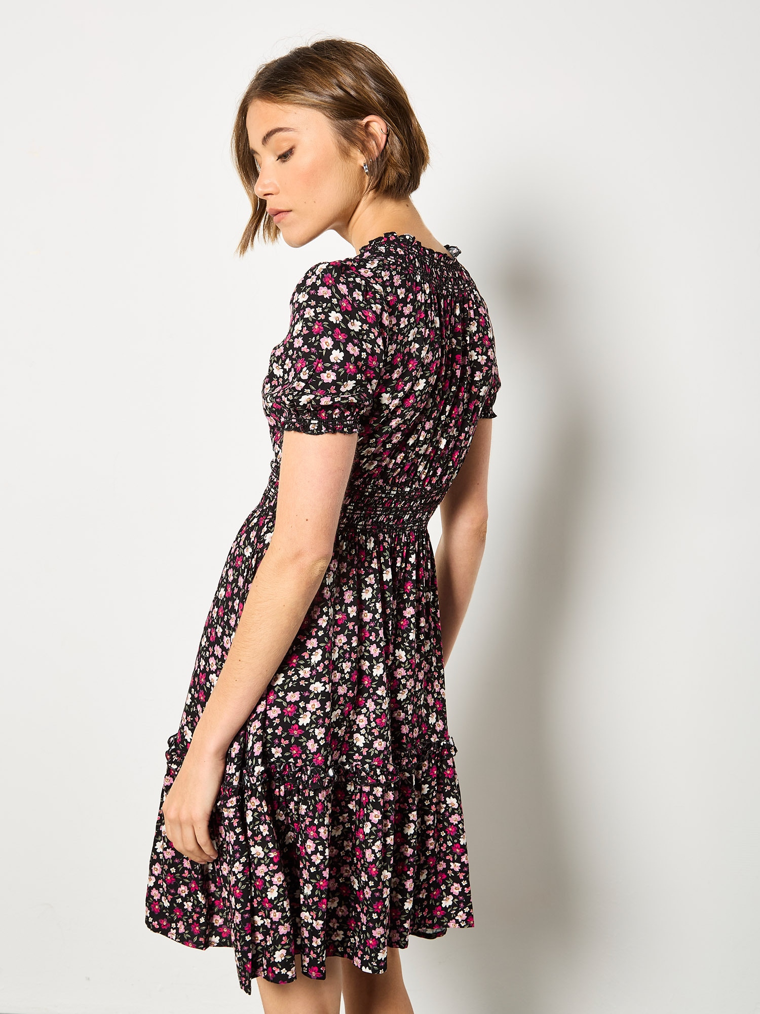 Apricot Minikleid »Minikleid« mit Smokdetails und Blumenmuster