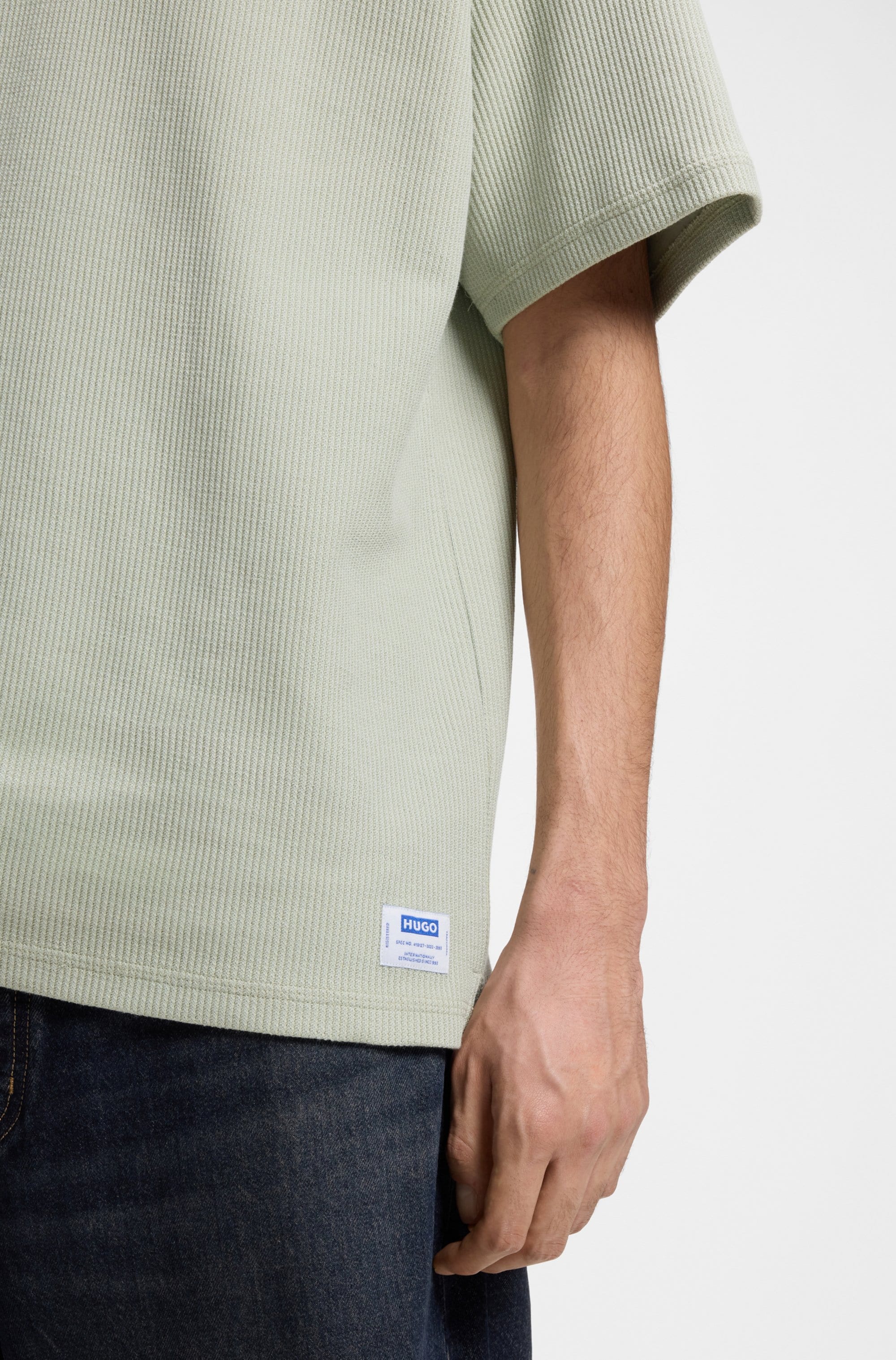 HUGO Blue T-Shirt »Nuwaffle« Rundhalsausschnitt, Regular Fit, dezentes Waffelmuster