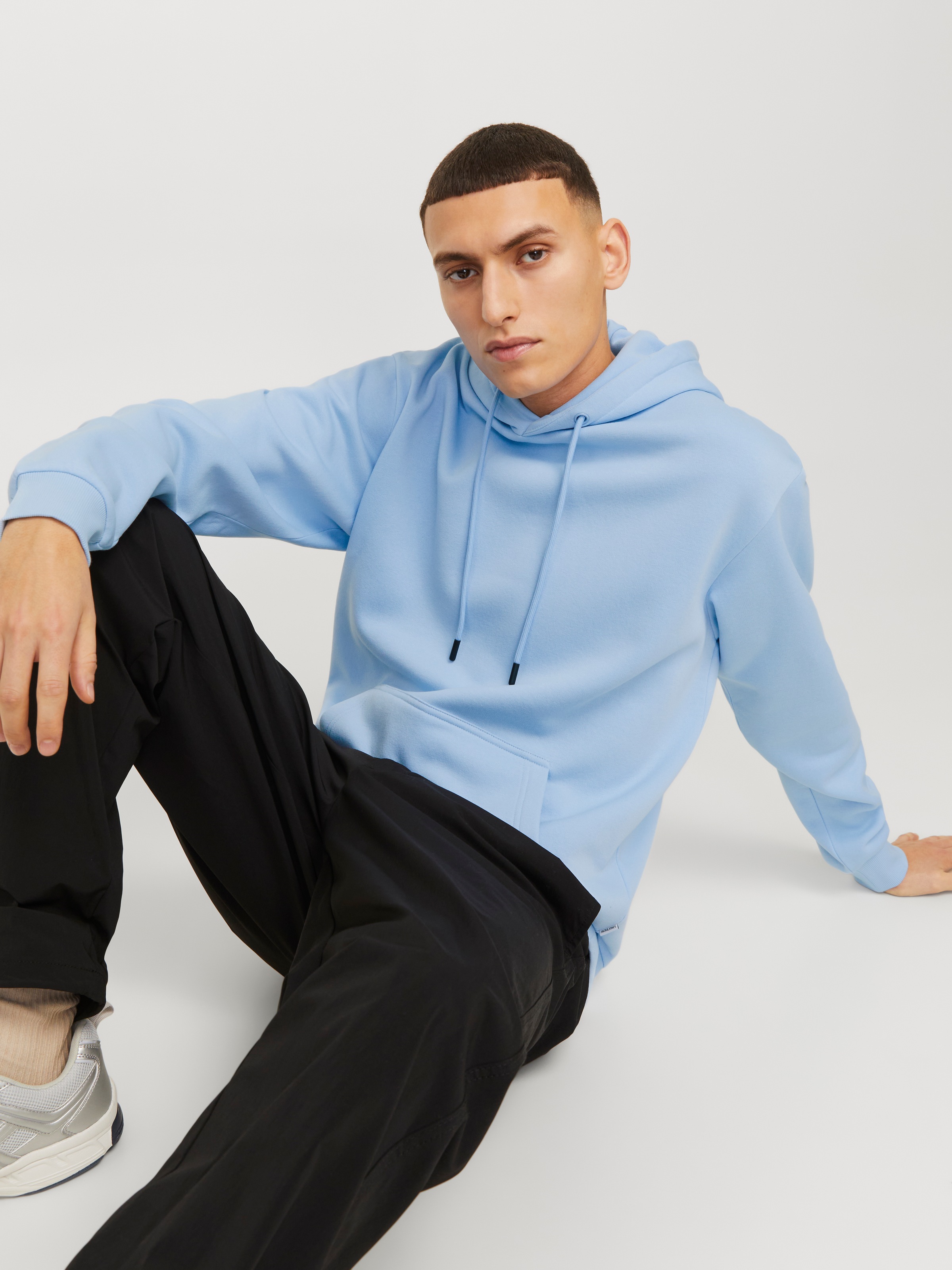 Jack & Jones Kapuzensweatshirt »JJEBRADLEY SWEAT HOOD NOOS«, mit Känguru Tasche