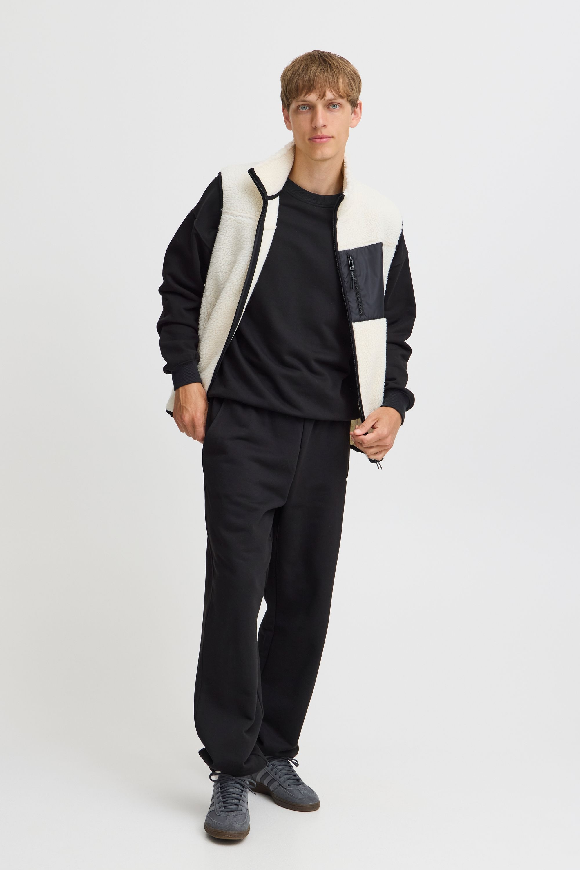 TheJoggConcept Kurzweste »Kurzweste JCMMBERRI WAISTCOAT 4«, (1 tlg.)