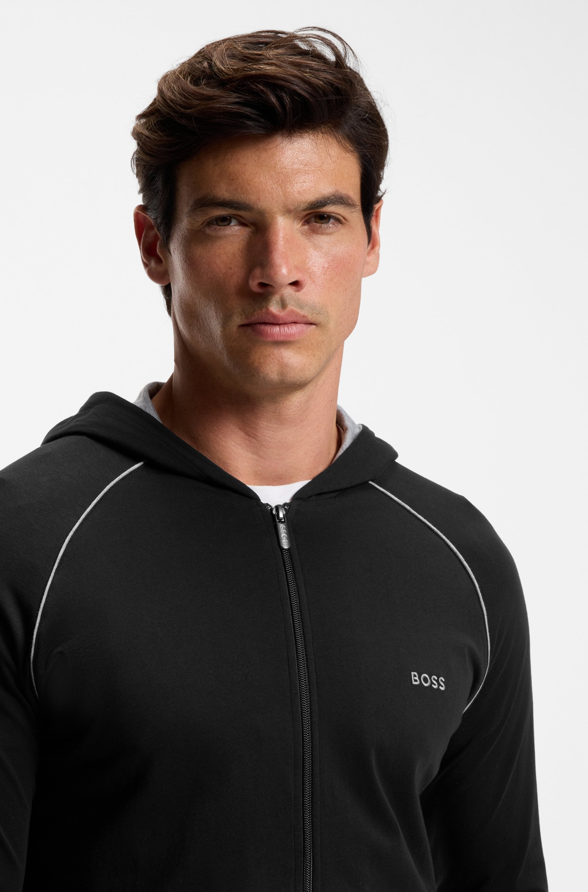 BOSS Kapuzensweatjacke »Mix&Match Jacket H«, mit BOSS Stickerei auf der Brust