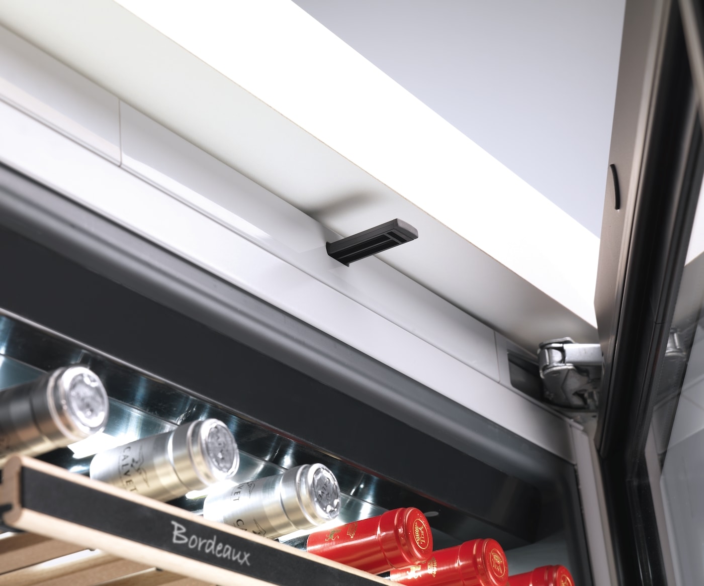 Miele Unterbauweintemperierschrank »KWT 6322 UG-1«, für 34 St. Standardflaschen á 075l