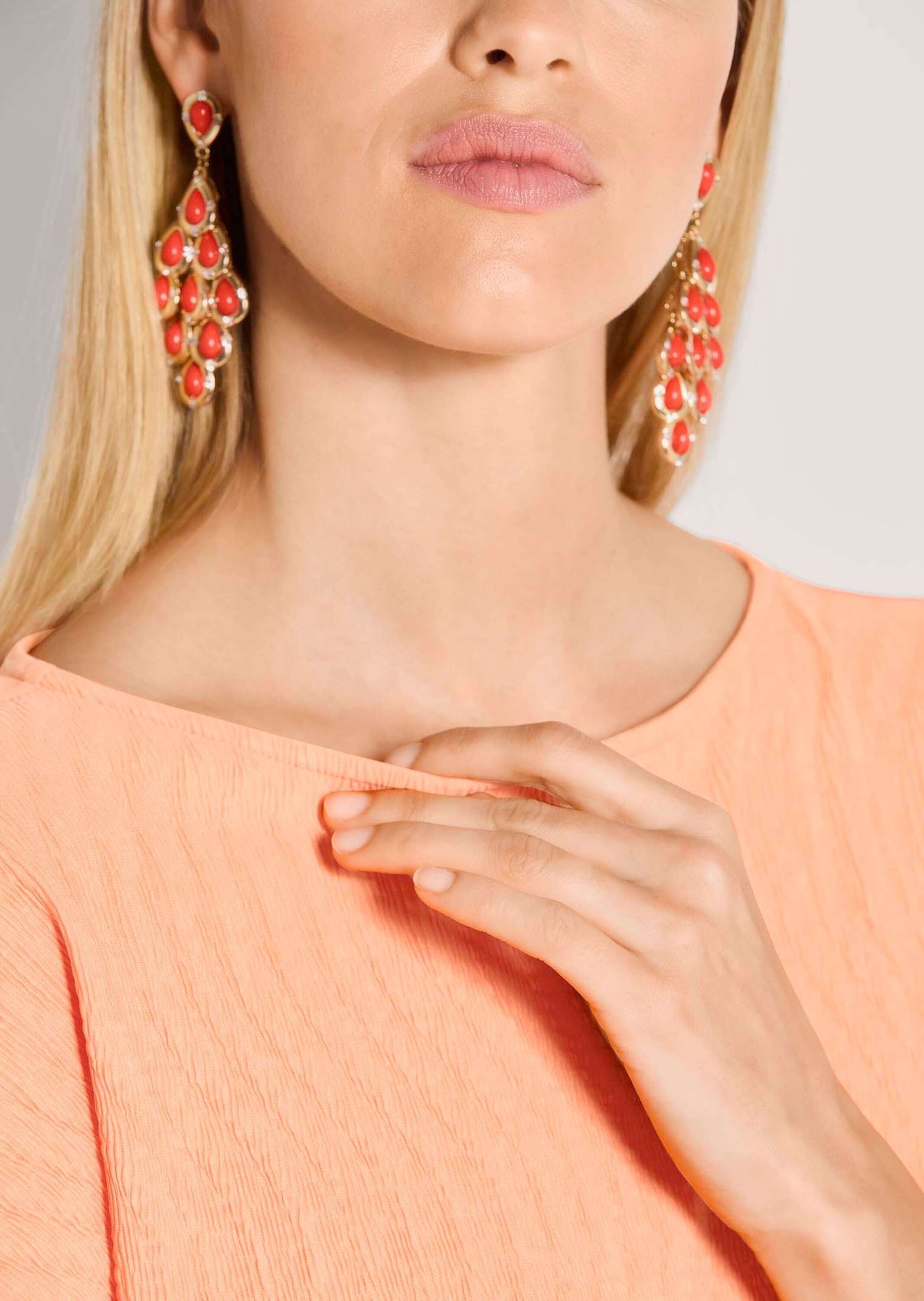 MADELEINE Kurzarmshirt »Shirt Elegantes Sommershirt mit U-Boot-Ausschnitt« Überschnittene Schultern