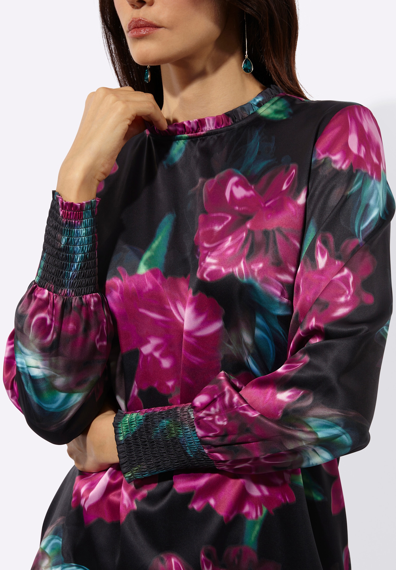 creation L Schlupfbluse »Satin-Bluse Satinbluse mit Rüschen am Kragen«