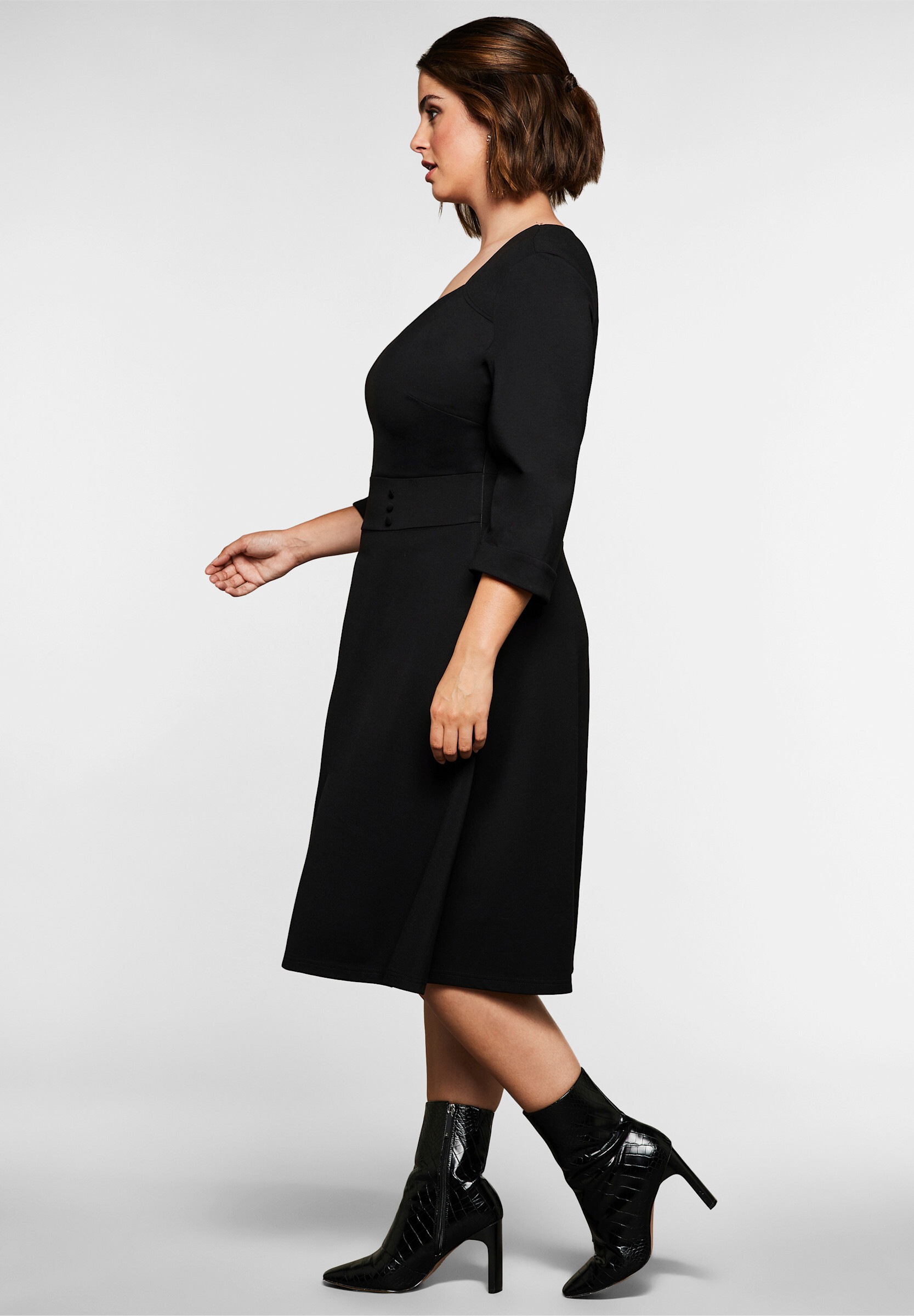 sheego by Joe Browns Cocktailkleid »Cocktailkleid Cocktailkleid mit Taillenband« Ohne Taschen in leichter A-Linie aus Viskose-Jersey