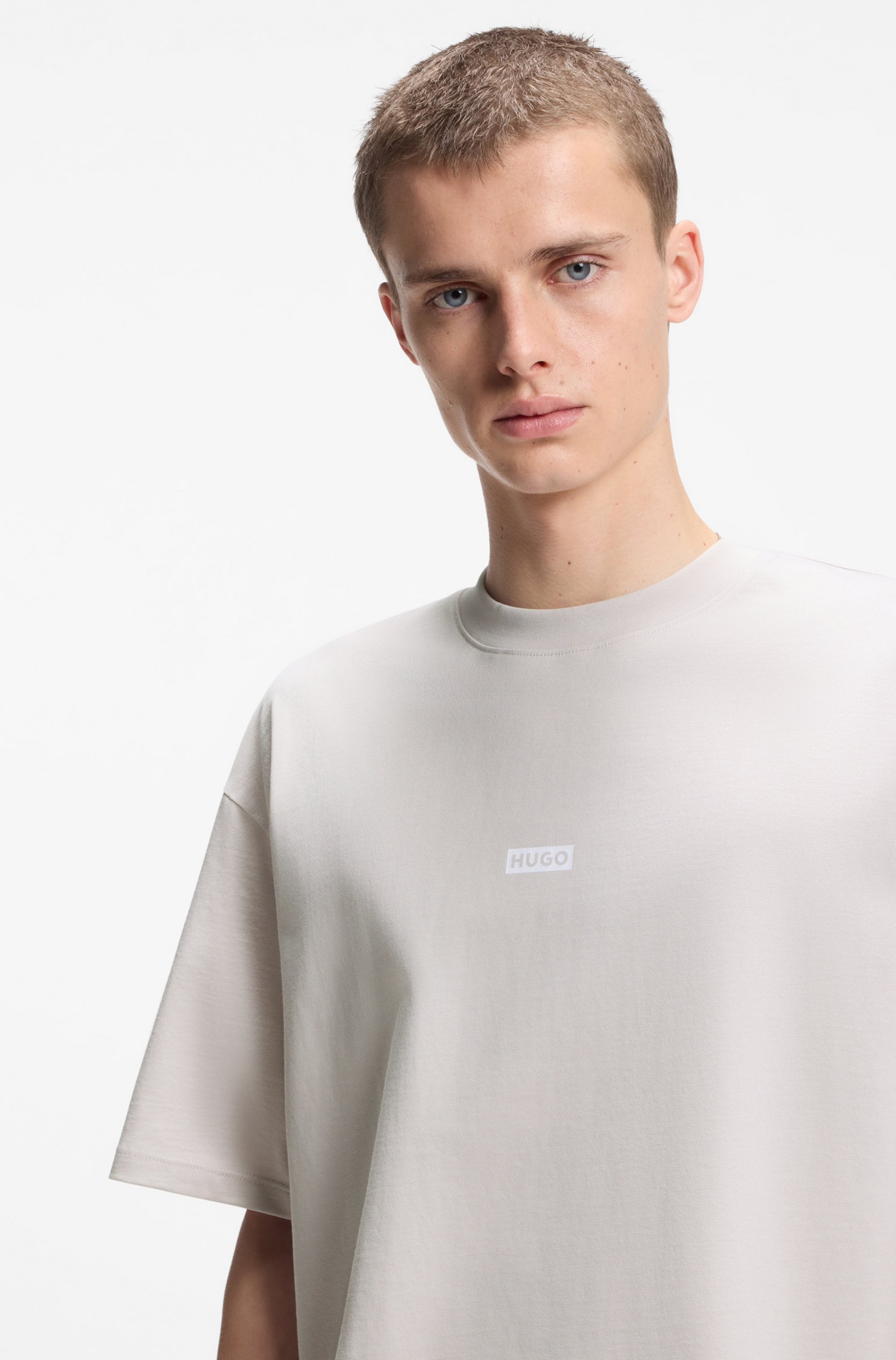 HUGO Blue T-Shirt »Nalono« mit Logodruck, Oversized Look mit Backprint