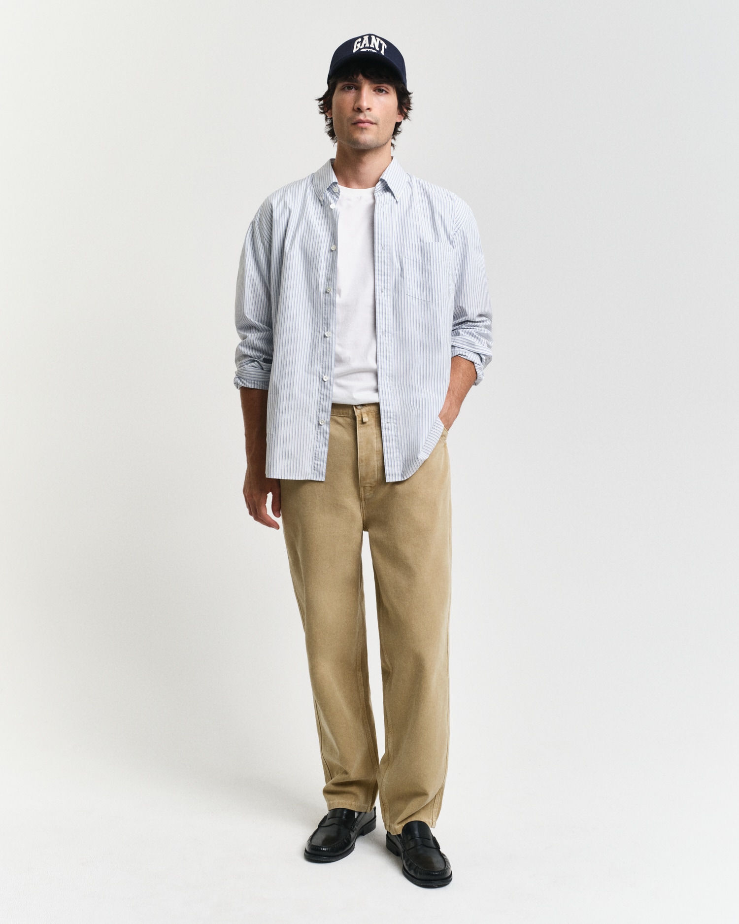 Gant T-Shirt »SLIM SHIELD SS T-SHIRT« mit Logostickerei auf der Brust