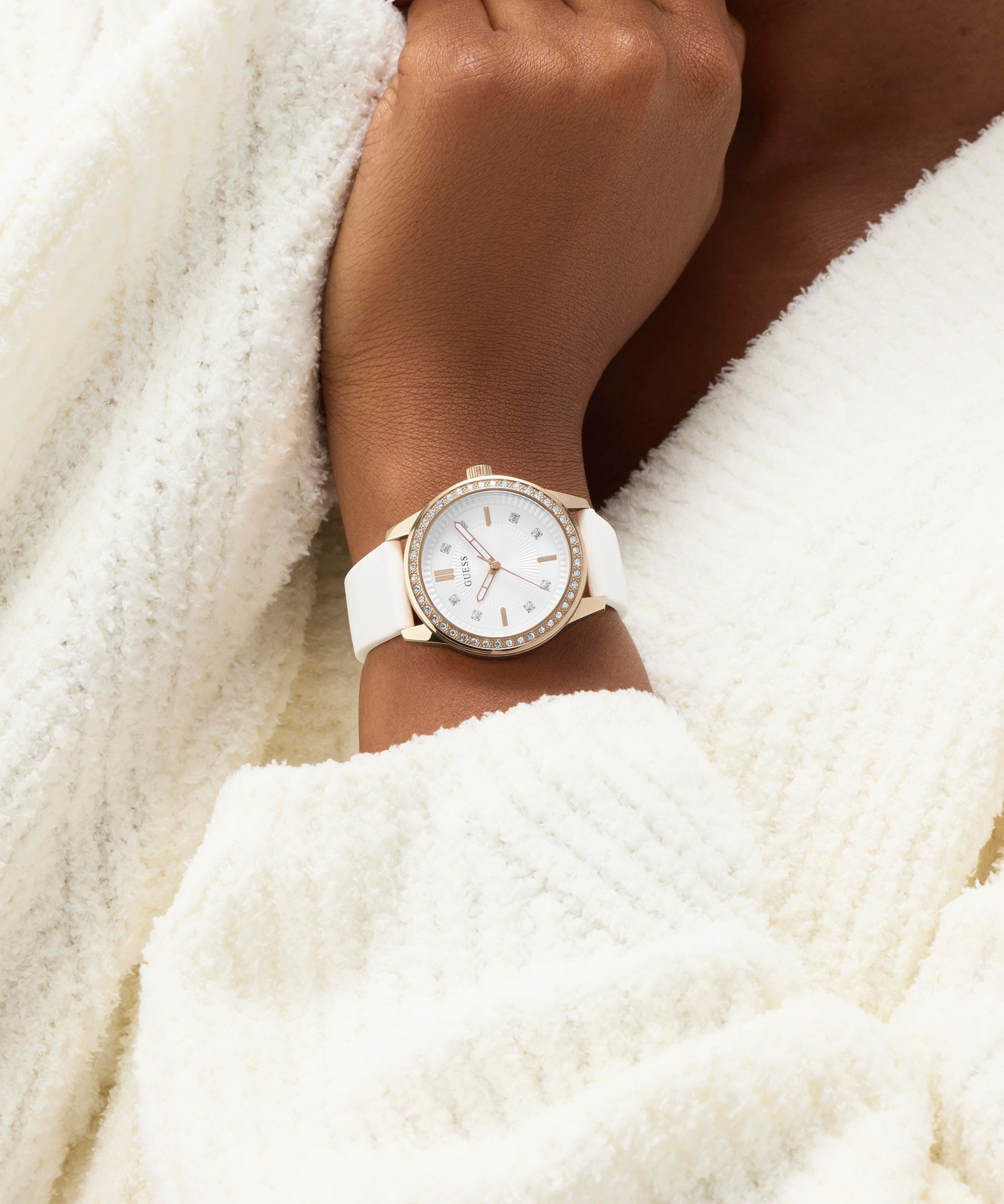 Guess Quarzuhr »MARGOO« Armbanduhr, Damenuhr, Silikonarmband, analog