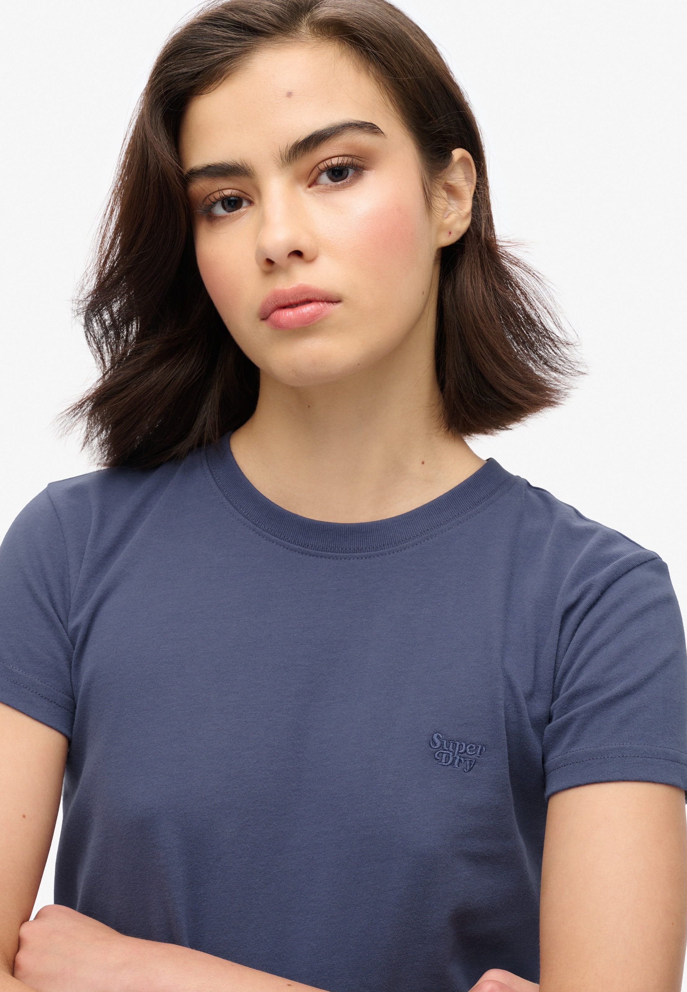 Superdry Kurzarmshirt »SU-ESSENTIAL LOGO 90'S T SHIRT«, angenehmes Tragegefühl durch besonders weiche Haptik