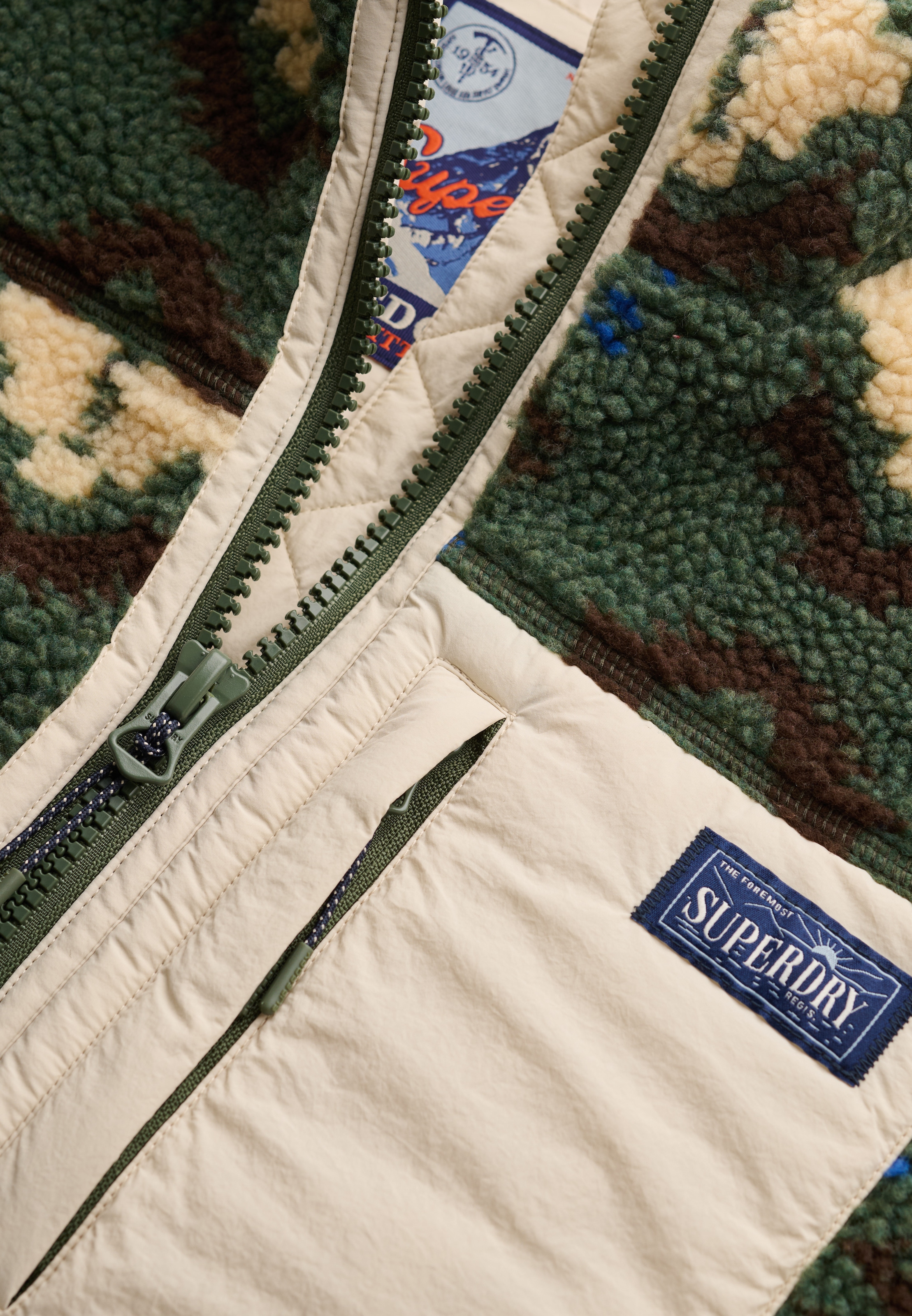 Superdry Fleecejacke »FLEECE ONION QUILT HYBRID« Kunstfaser, relaxed fit