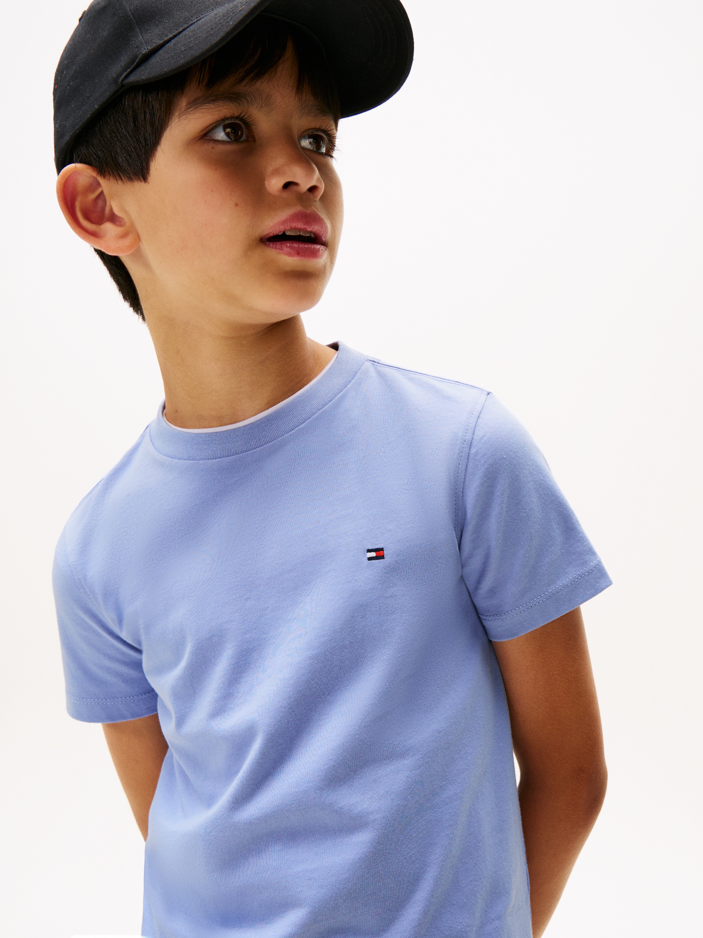 Tommy Hilfiger T-Shirt »ESSENTIAL COTTON TEE S/S«, mit Logostickerei
