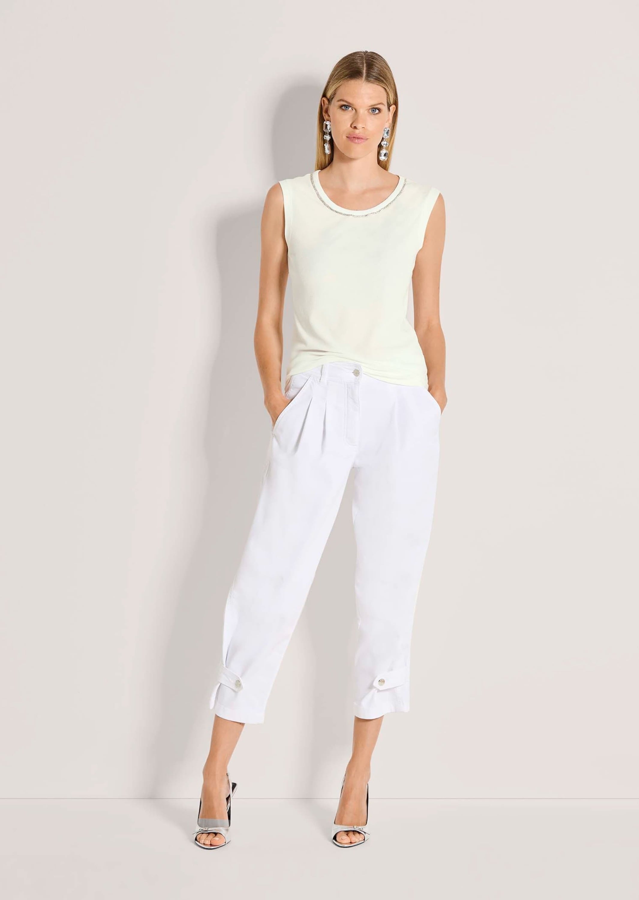 MADELEINE Kurzarmshirt »Top Elegantes Kurzarm Sommeroberteil mit Strass« Strassband