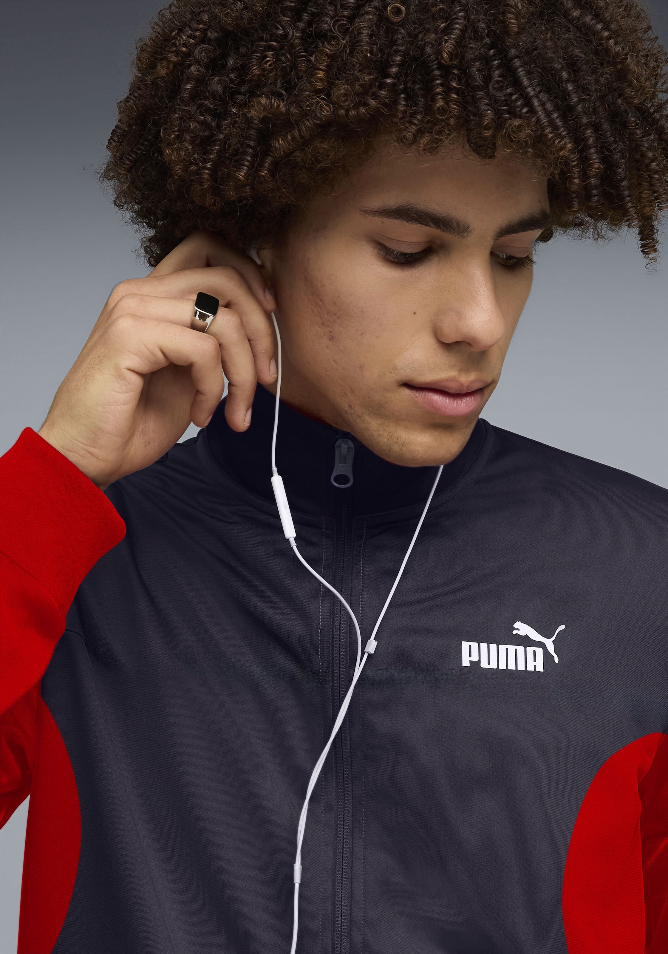 PUMA Trainingsanzug »ESS BLOCK POLY SUIT« 2 für entspannte Tage, für vielseitige Aktivitäten