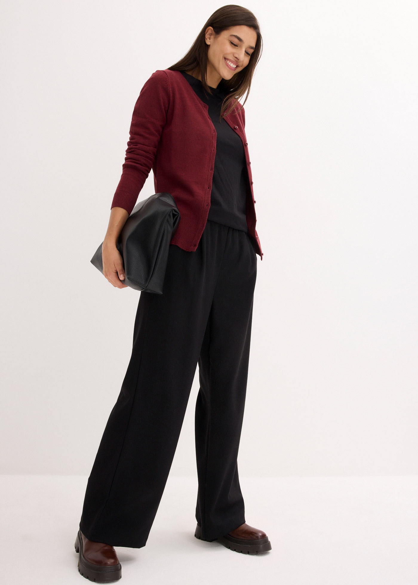 bonprix Strickjacke mit dezenter Knopfleiste