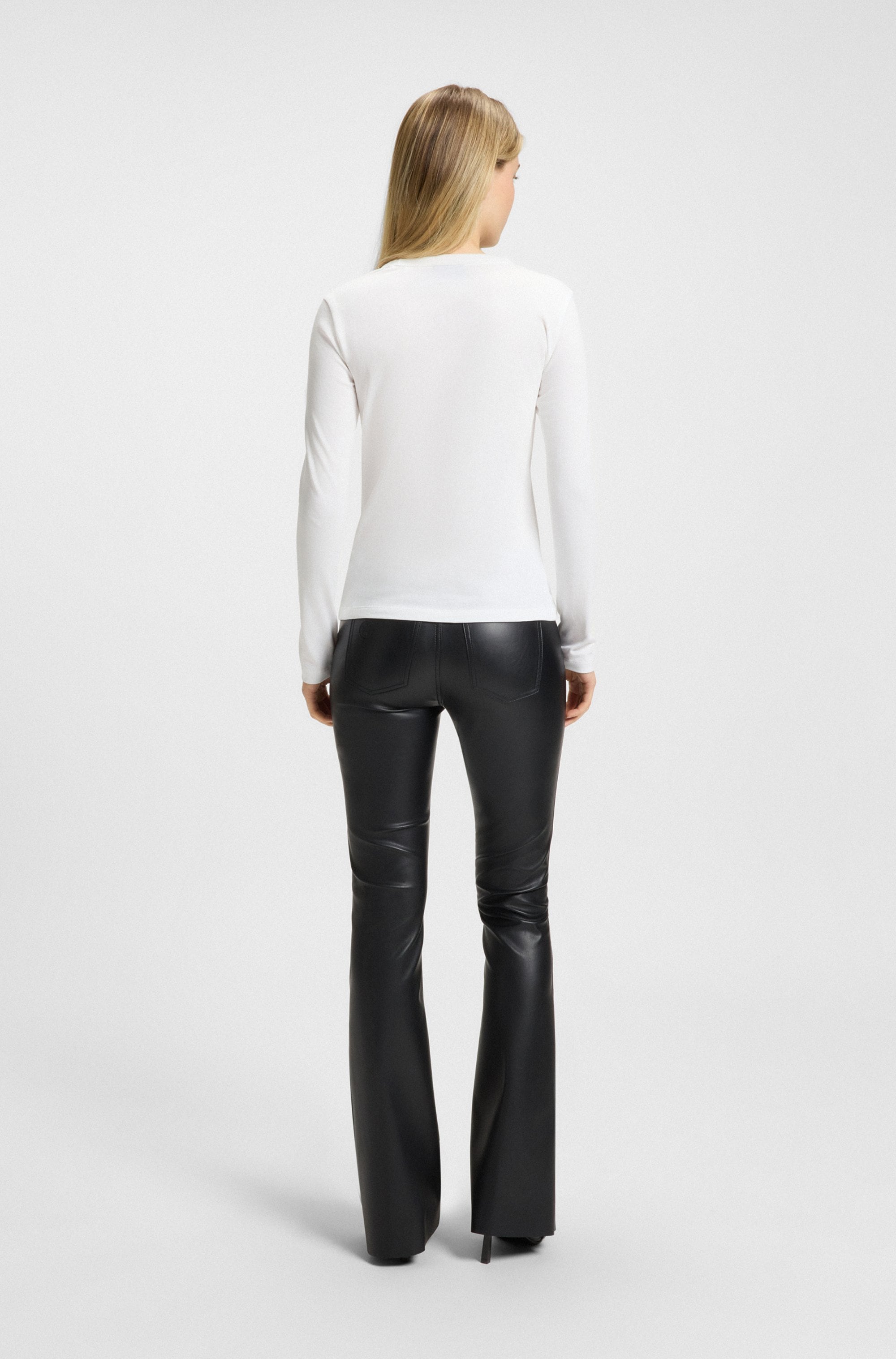 HUGO Blue Longsleeve »Daliria«, mit Label-Badge mit HAPPY HUGO Logo
