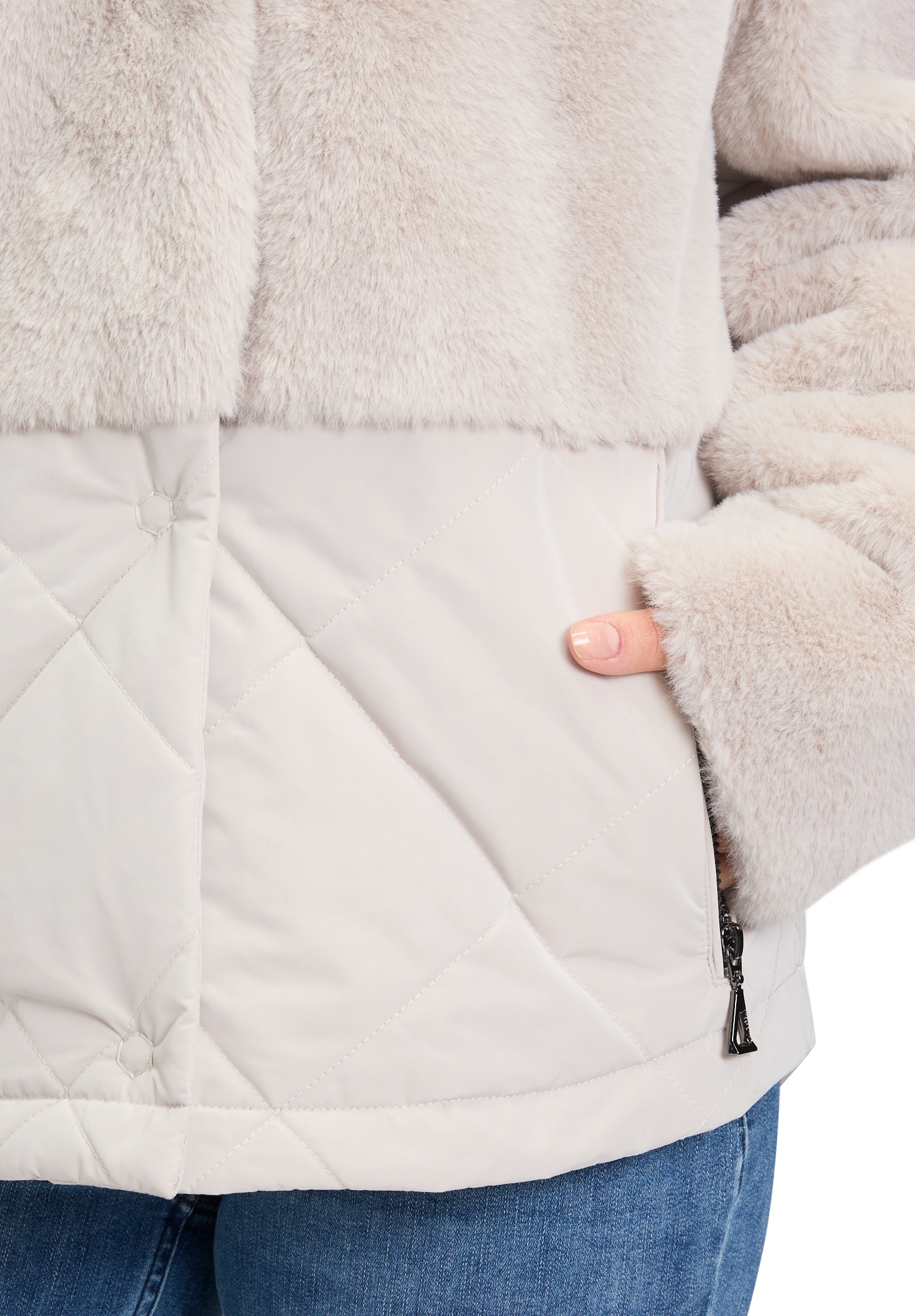 Amber & June Plüschjacke »Plüschjacke mit Kapuze«