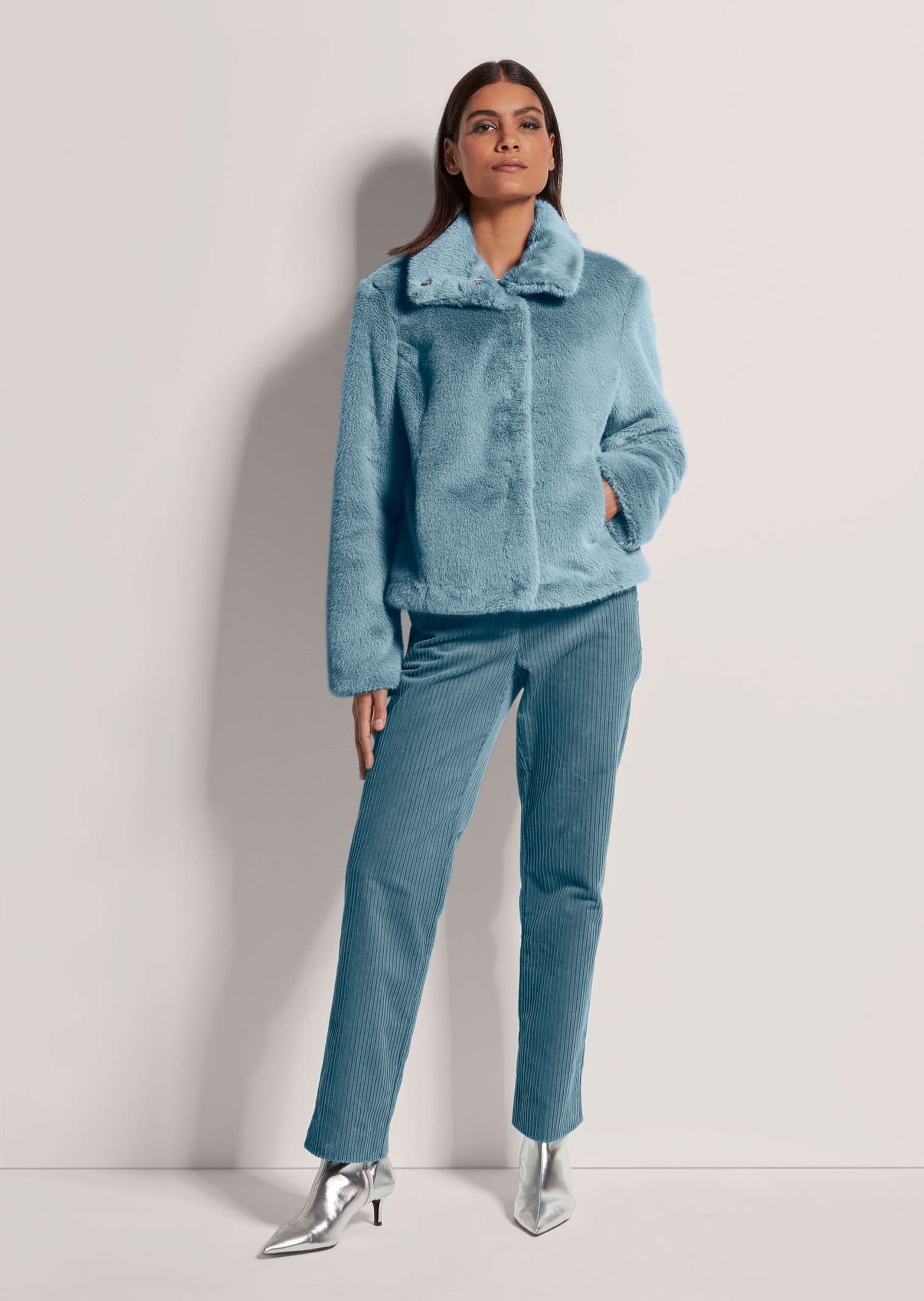 MADELEINE Kurzjacke »Jacke Webpelz-Kurzjacke mit Stehkragen« Stehkragen