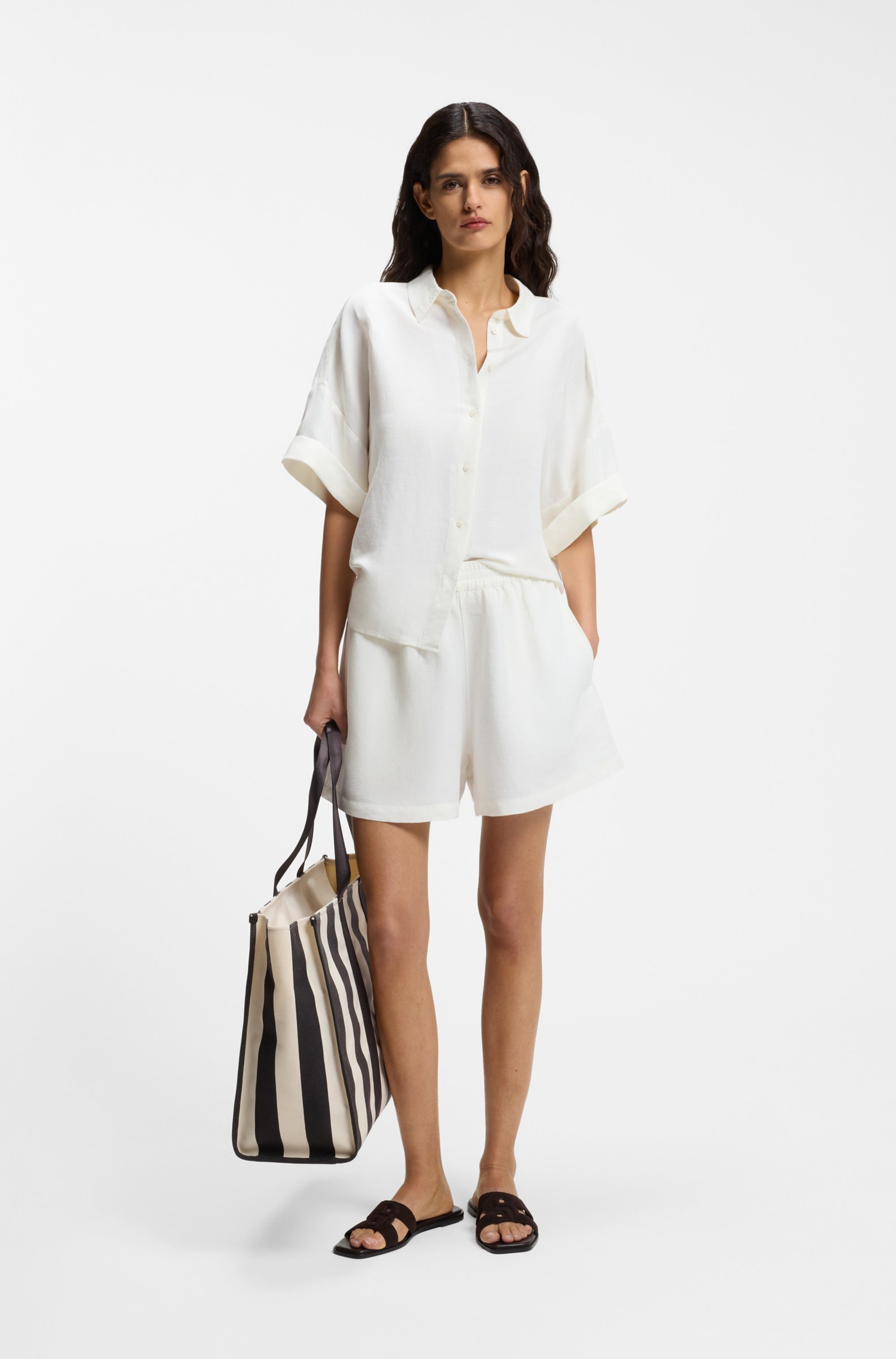 BOSS ORANGE Shorts »Tallan Premium Damenmode«  aus einem Leinen-Mix