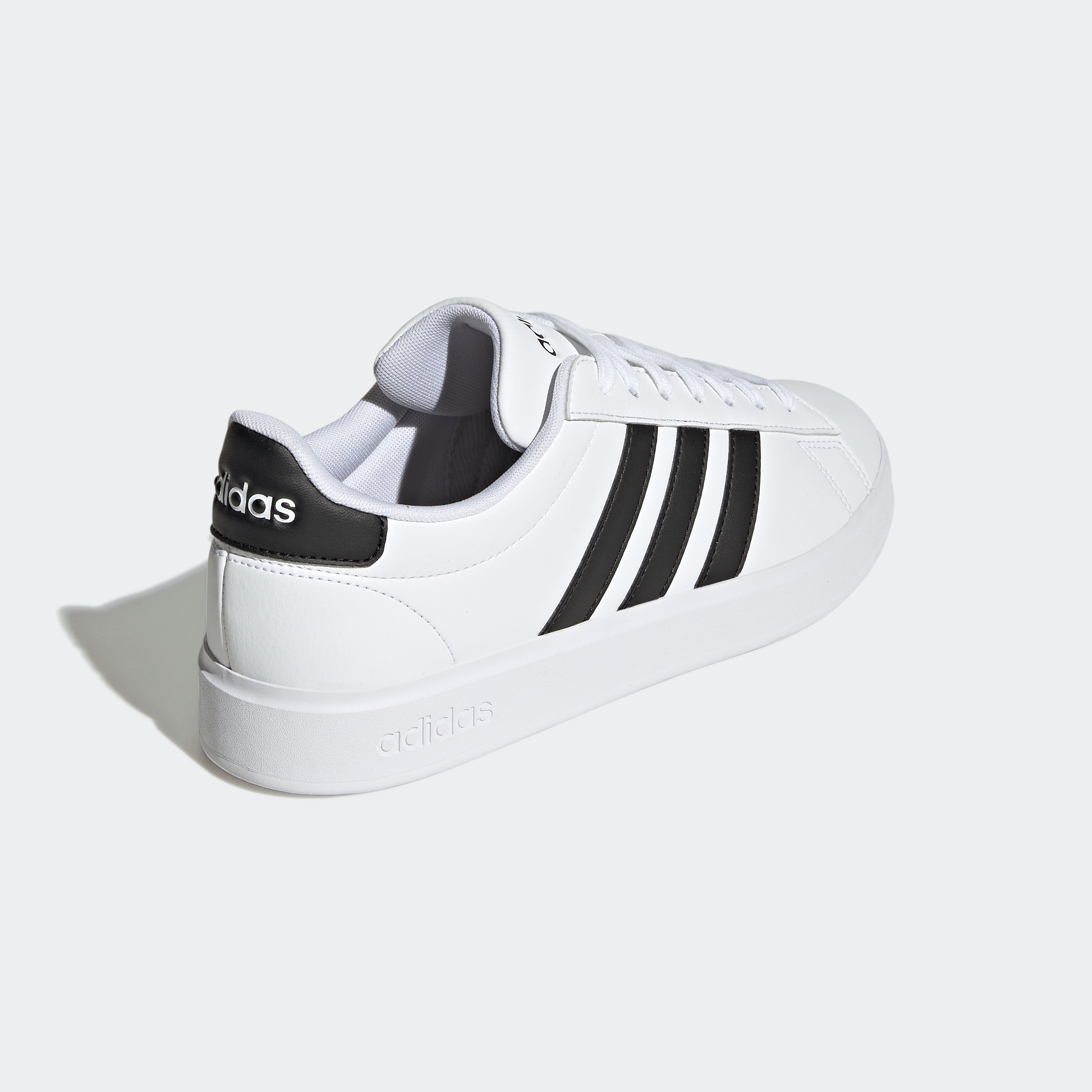 adidas Sportswear Sneaker »GRAND COURT CLOUDFOAM COMFORT«, Design auf den Spuren des adidas Superstar
