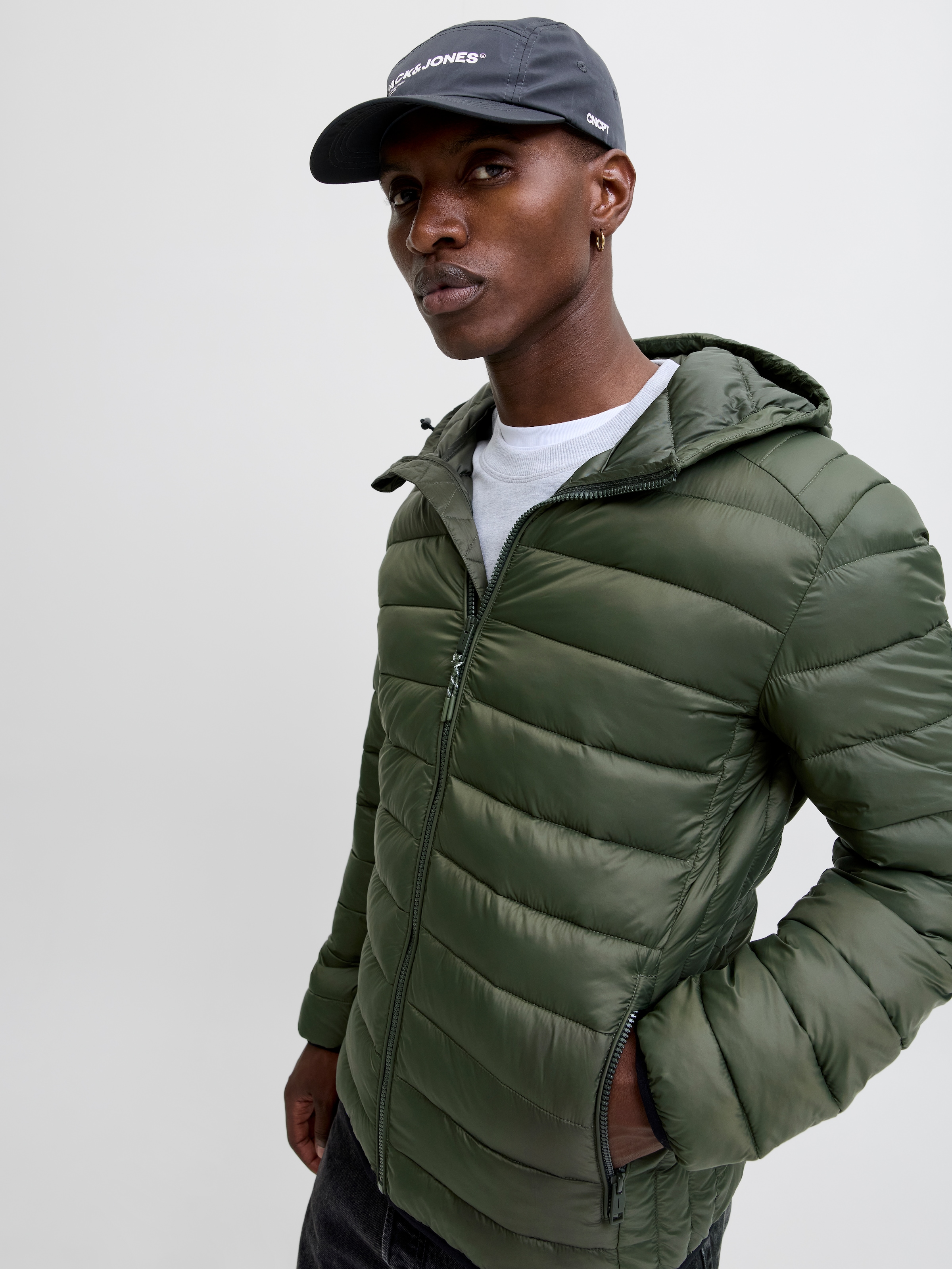 Jack & Jones Steppjacke »JJEBRADLEY LIGHT PUFFER HOOD NOOS«, mit Kapuze