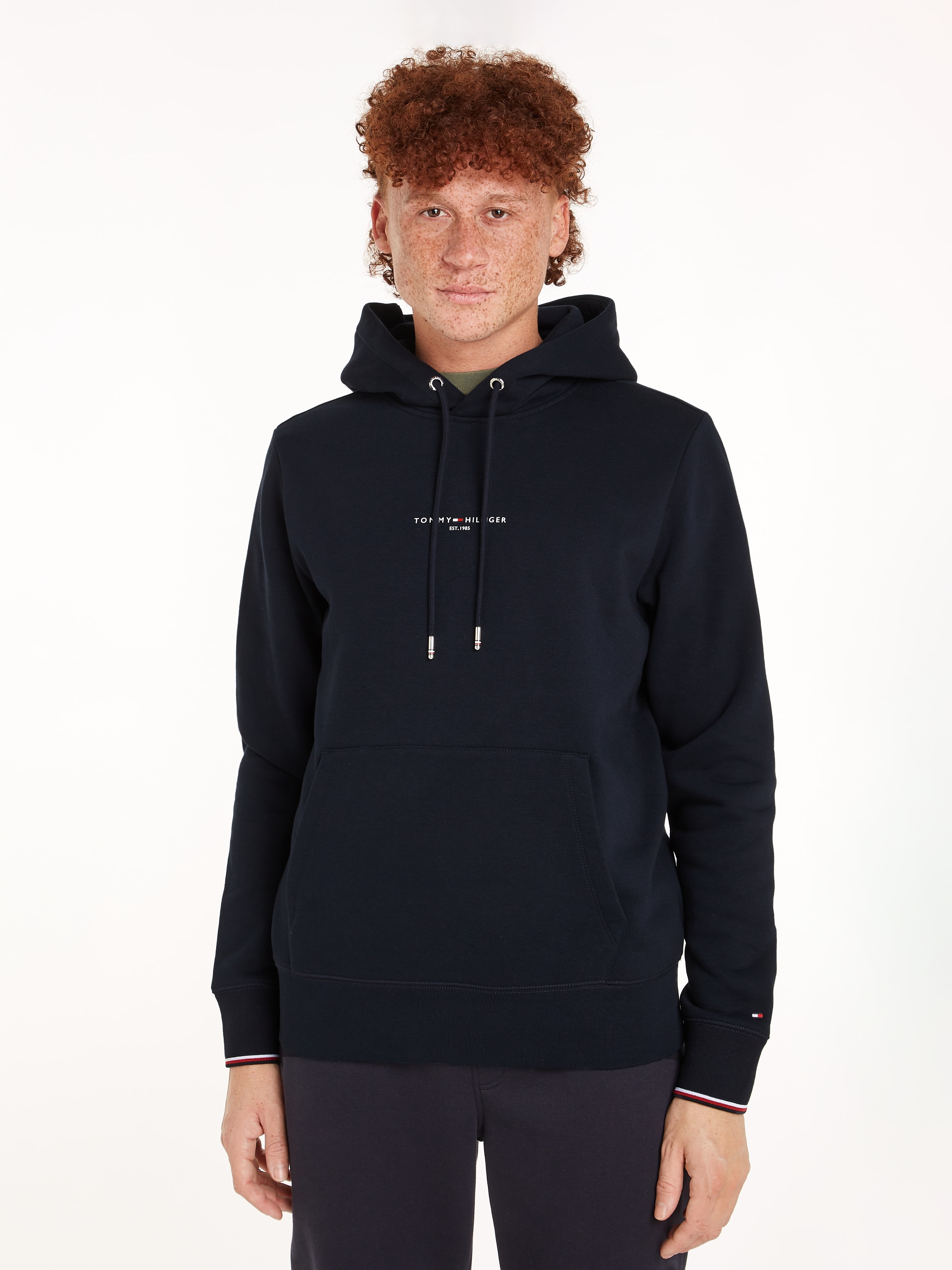 Tommy Hilfiger Hoodie »TOMMY LOGO TIPPED HOODY«, Tommy-Tape innen am Ausschnitt, Flag-Stickerei am Ärmel