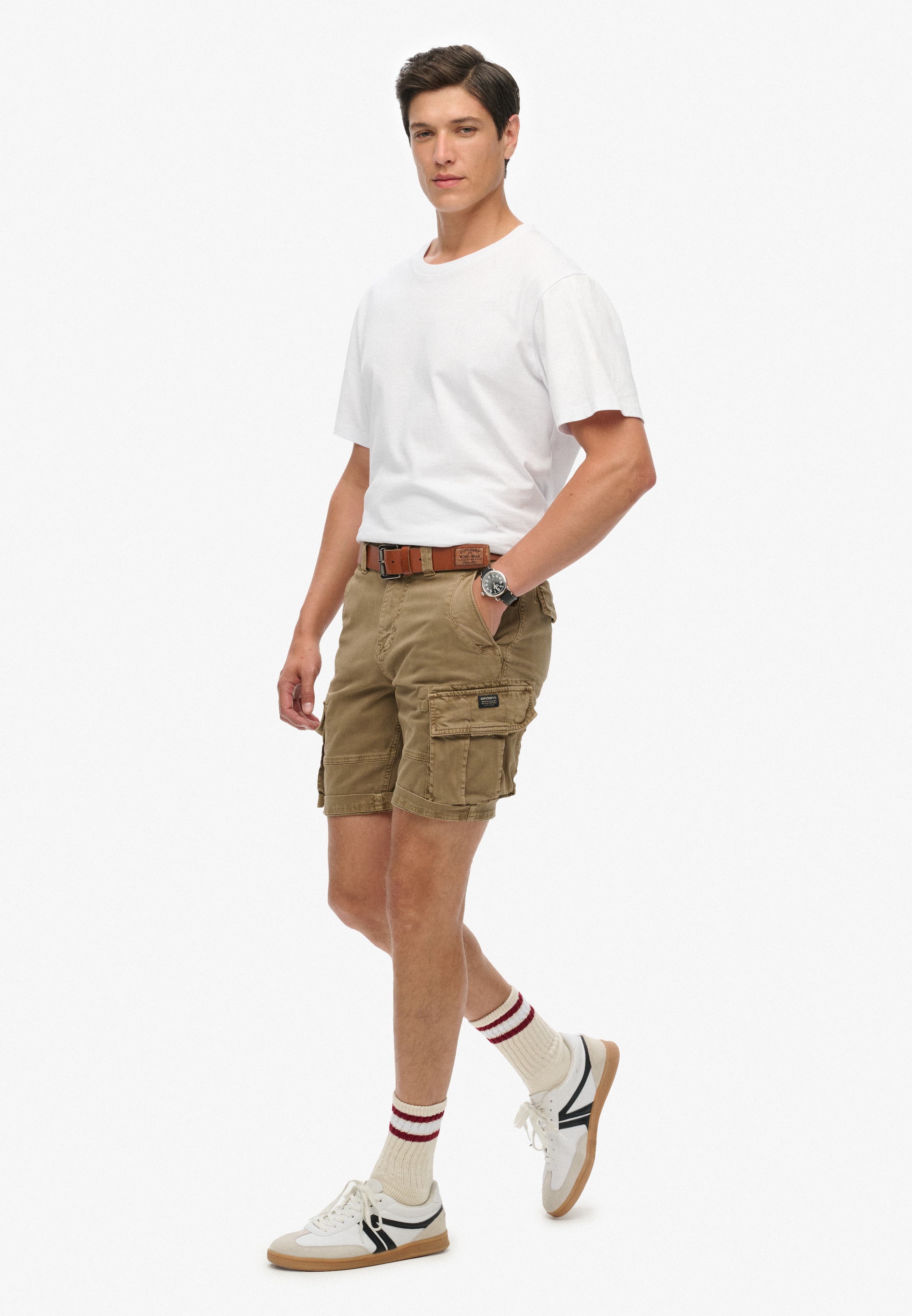 Superdry Cargobermudas »CORE CARGO SHORT«  Straight Fit, mit Reißverschluss und 1-Knopf-Verschluss, knielang