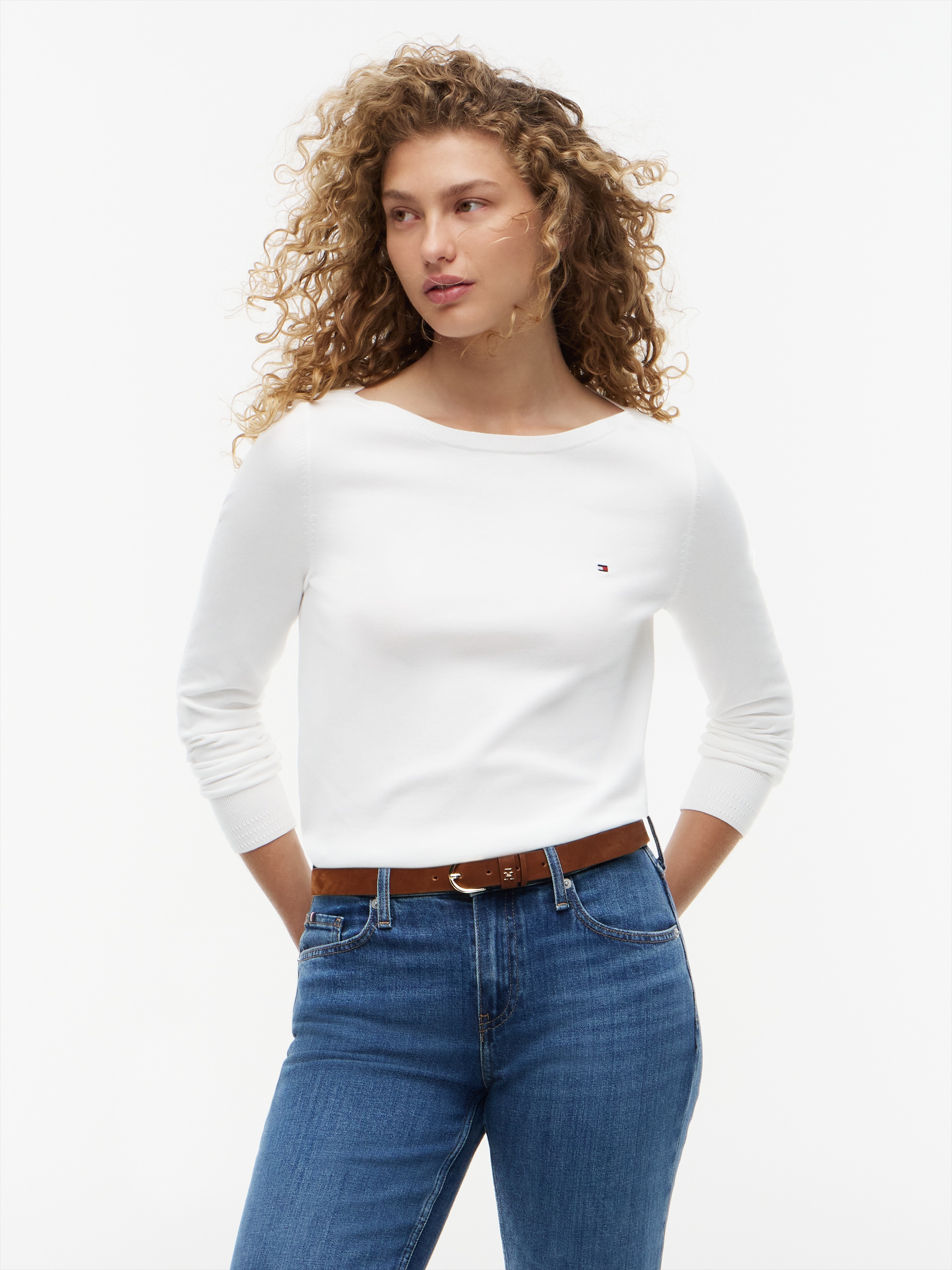 Tommy Hilfiger Strickpullover »CO JERSEY STITCH V-NECK SWEATER« mit Tommy Hilfiger Logo-Flag, U-Boot-Ausschnitt