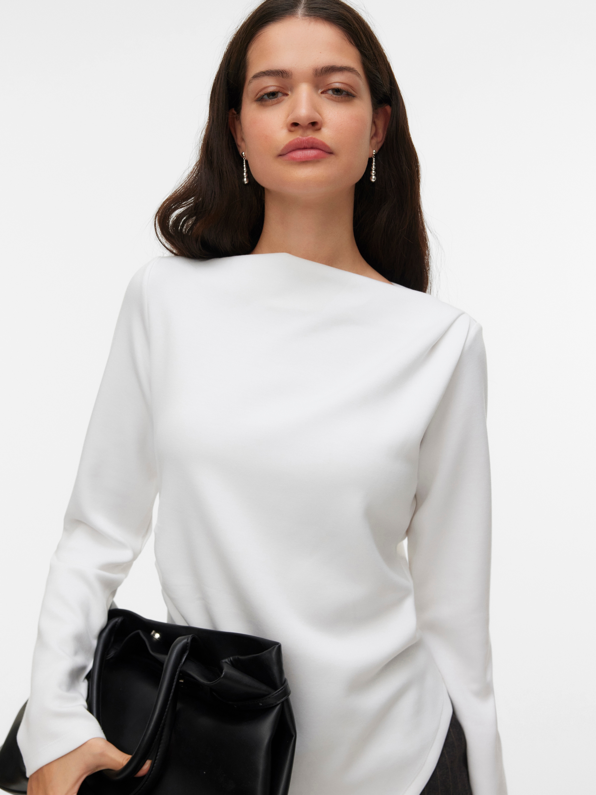 Vero Moda Langarmshirt »VMMILLE LS BOATNECK SHORT TOP JRS NOOS« Materialmix, regular fit, mit Raffung