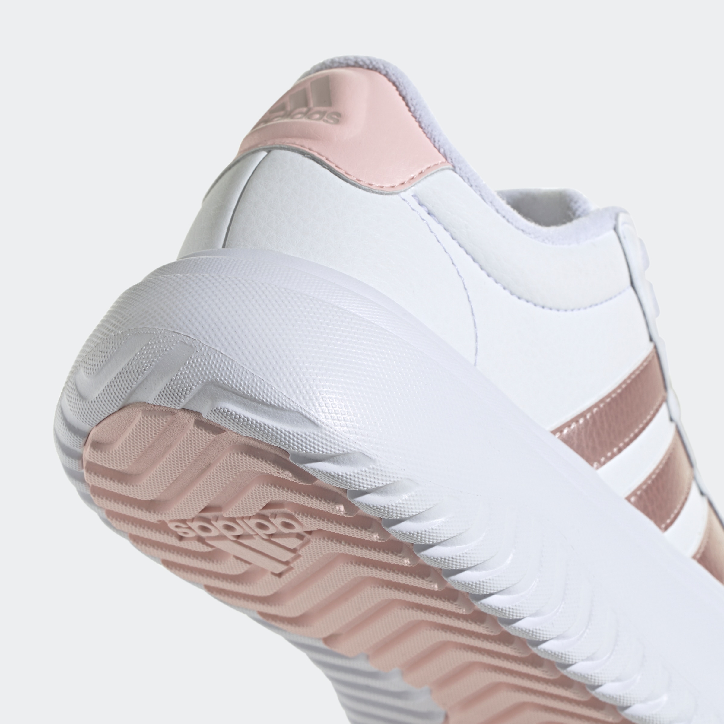 adidas Sportswear Sneaker »GRAND COURT PLATFORM«, Design auf den Spuren des adidas Superstar