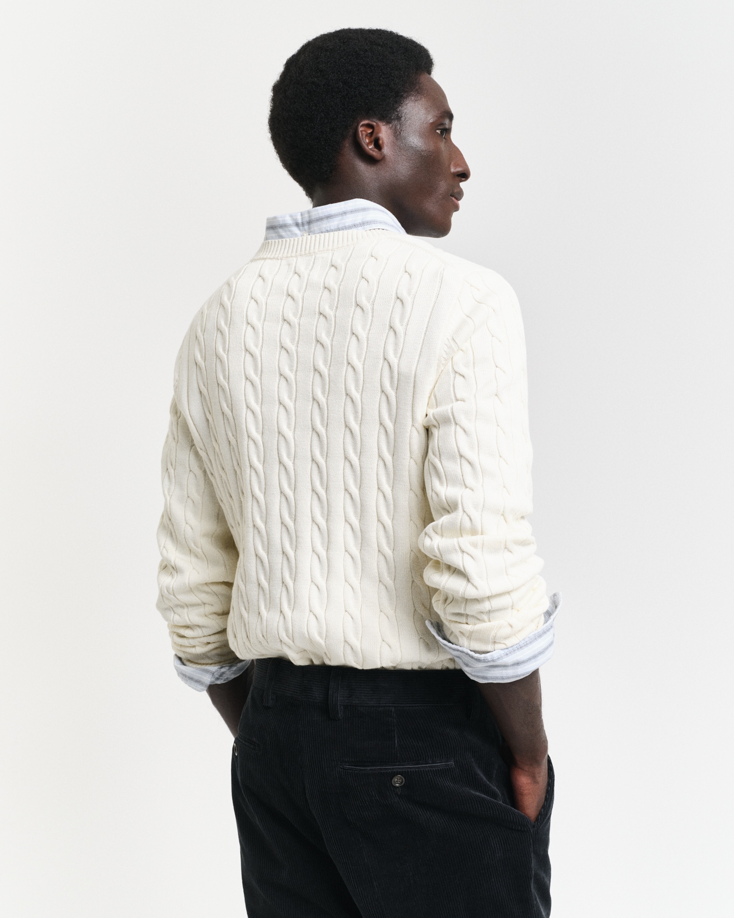 Gant Strickpullover »COTTON CABLE C-NECK«, mit Wappen-Logostickerei auf der Brust