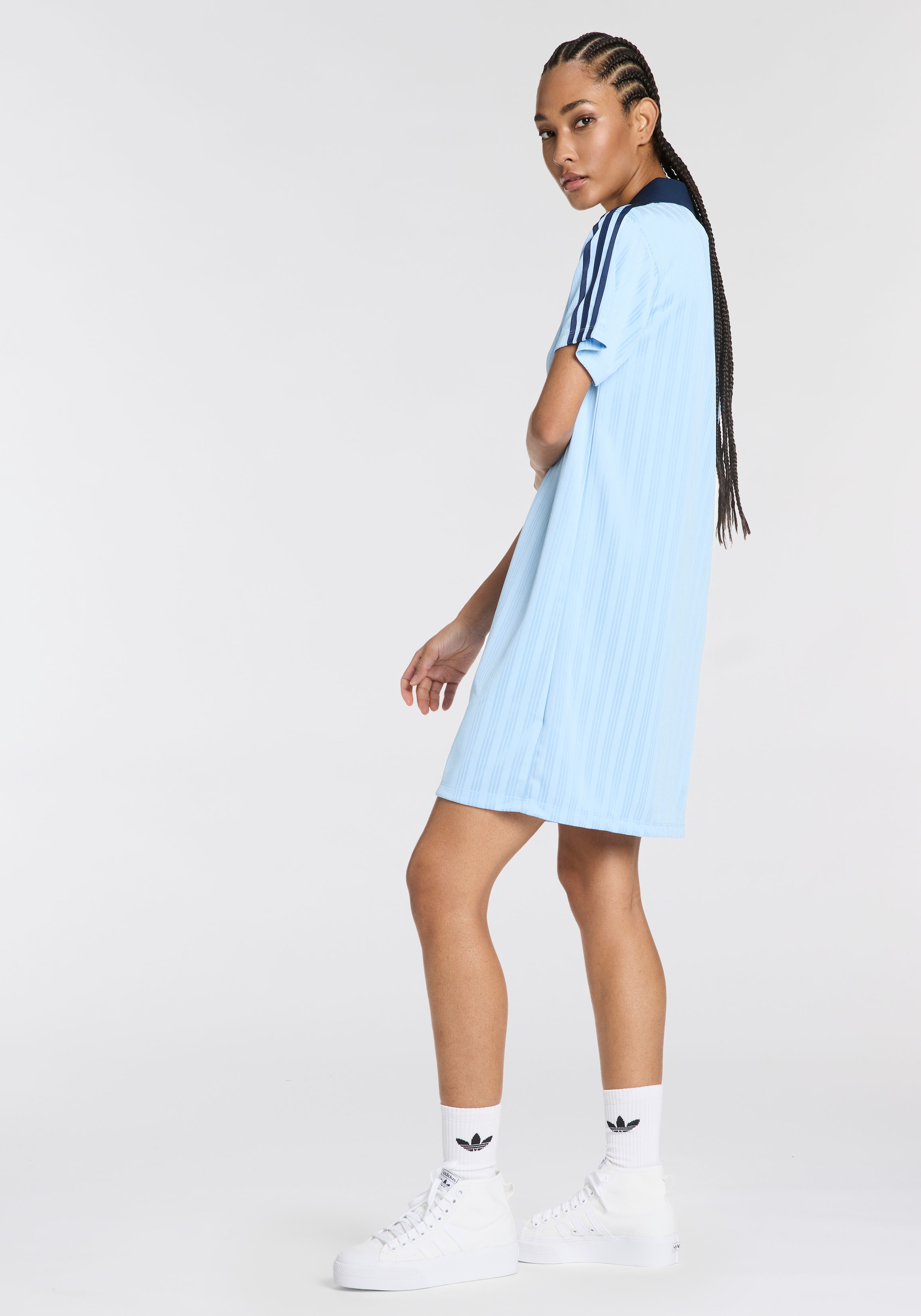 adidas Originals Shirtkleid »V-NECK SS DRESS«, (1 tlg.)