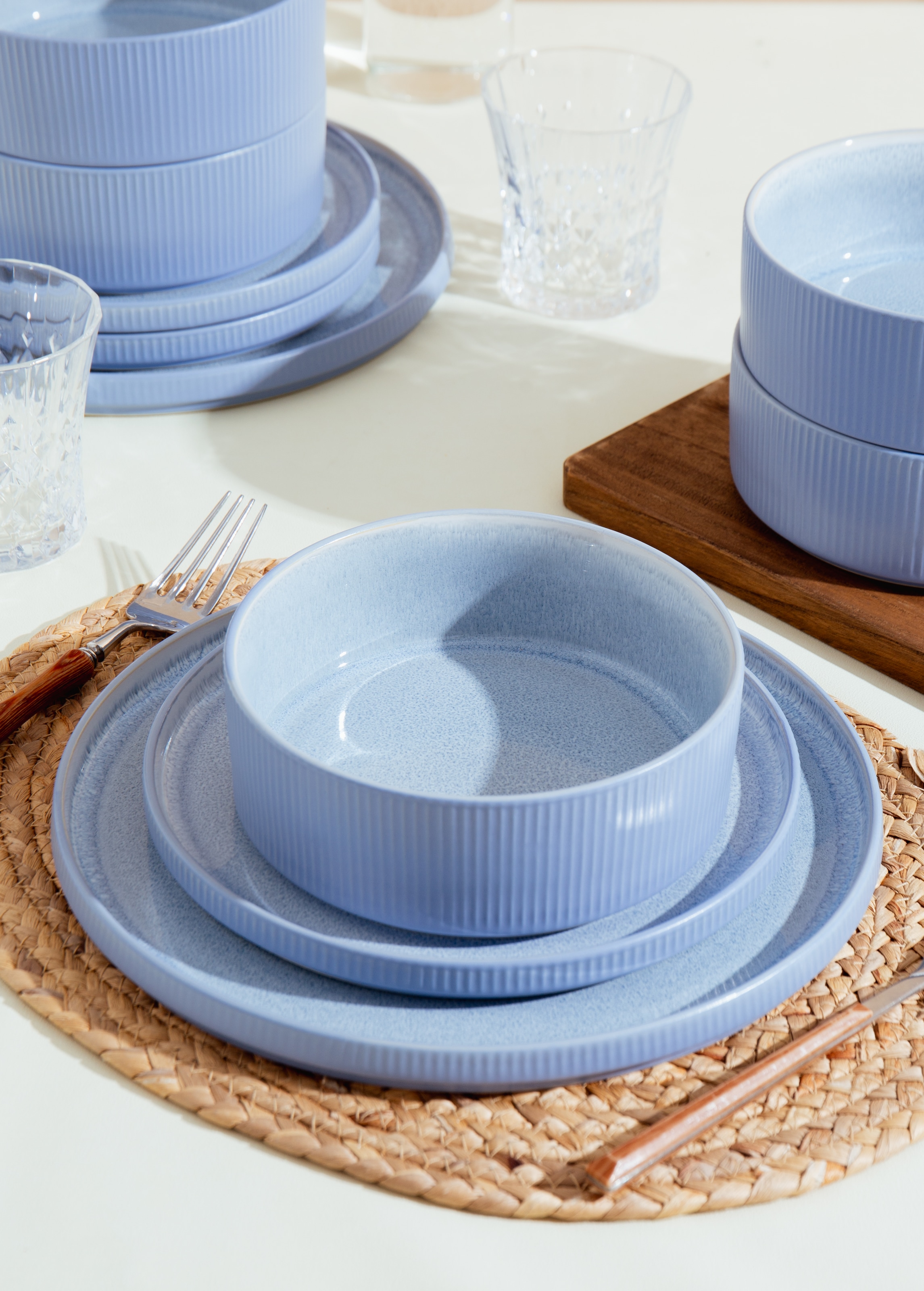 OTTO home Geschirr-Set »Ylvii, außen matt, innen reaktiv glasiert« Riffeloptik, spülmaschinenfest und mikrowellengeeignet