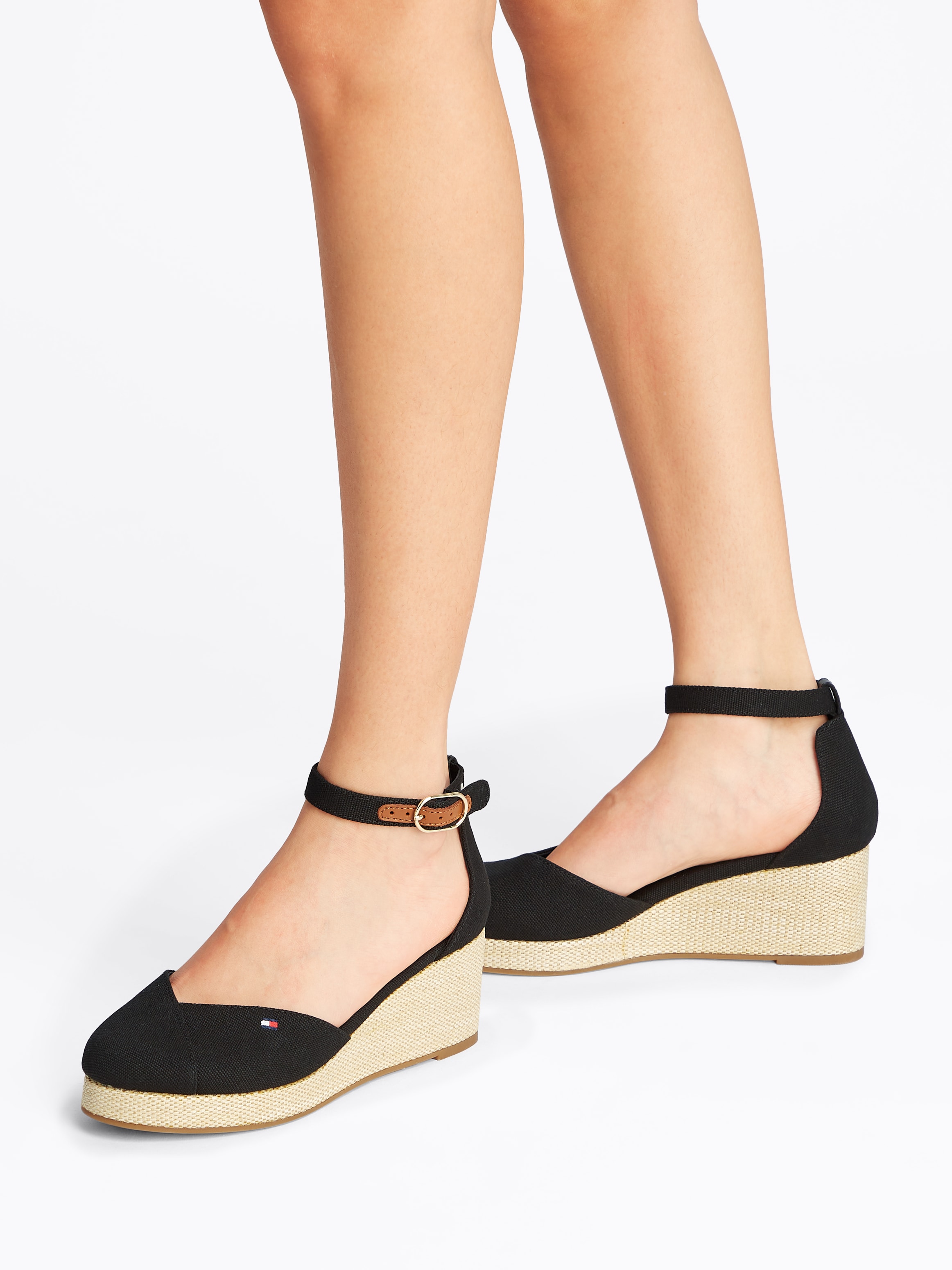 Tommy Hilfiger Keilsandalette »FLAG CLOSED TOE MID WEDGE ESPAD«, Riemchensandale, Sommerschuh mit verstellbarer Schnalle