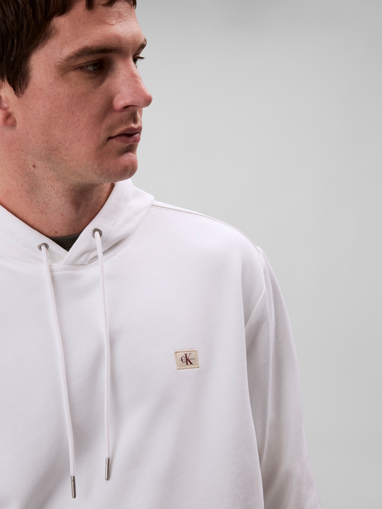 Calvin Klein Jeans Kapuzensweatshirt »400GSM TERRY BADGE HOODIE«, Mit Rundhalsausschnitt
