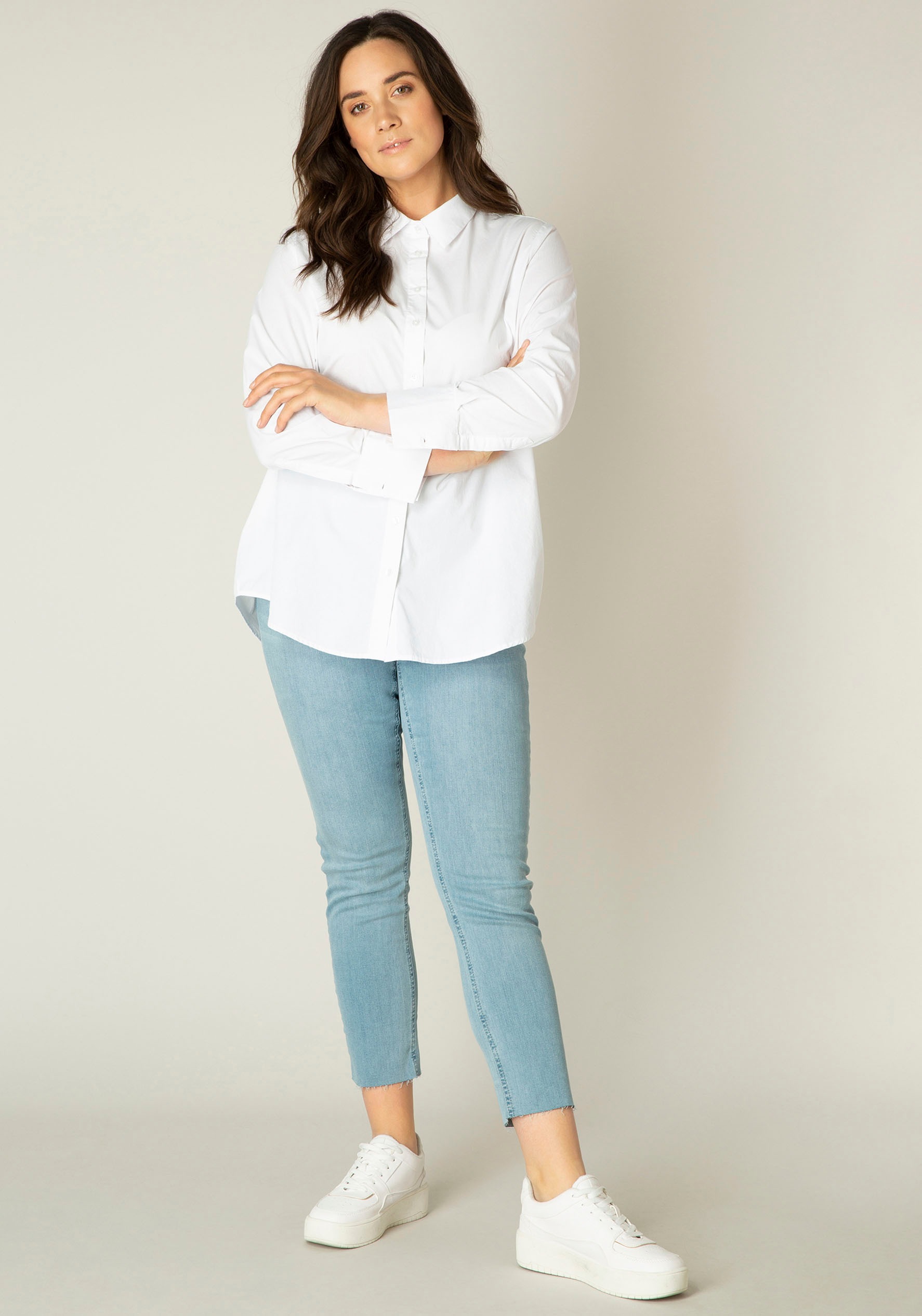 Base Level Curvy Klassische Bluse »Aliza«, Klassischer figurbetonter Schnitt